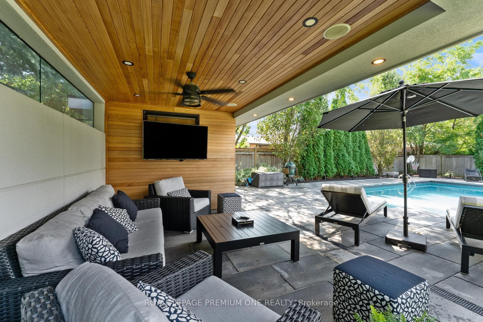 49 Norman Drive photo 44
