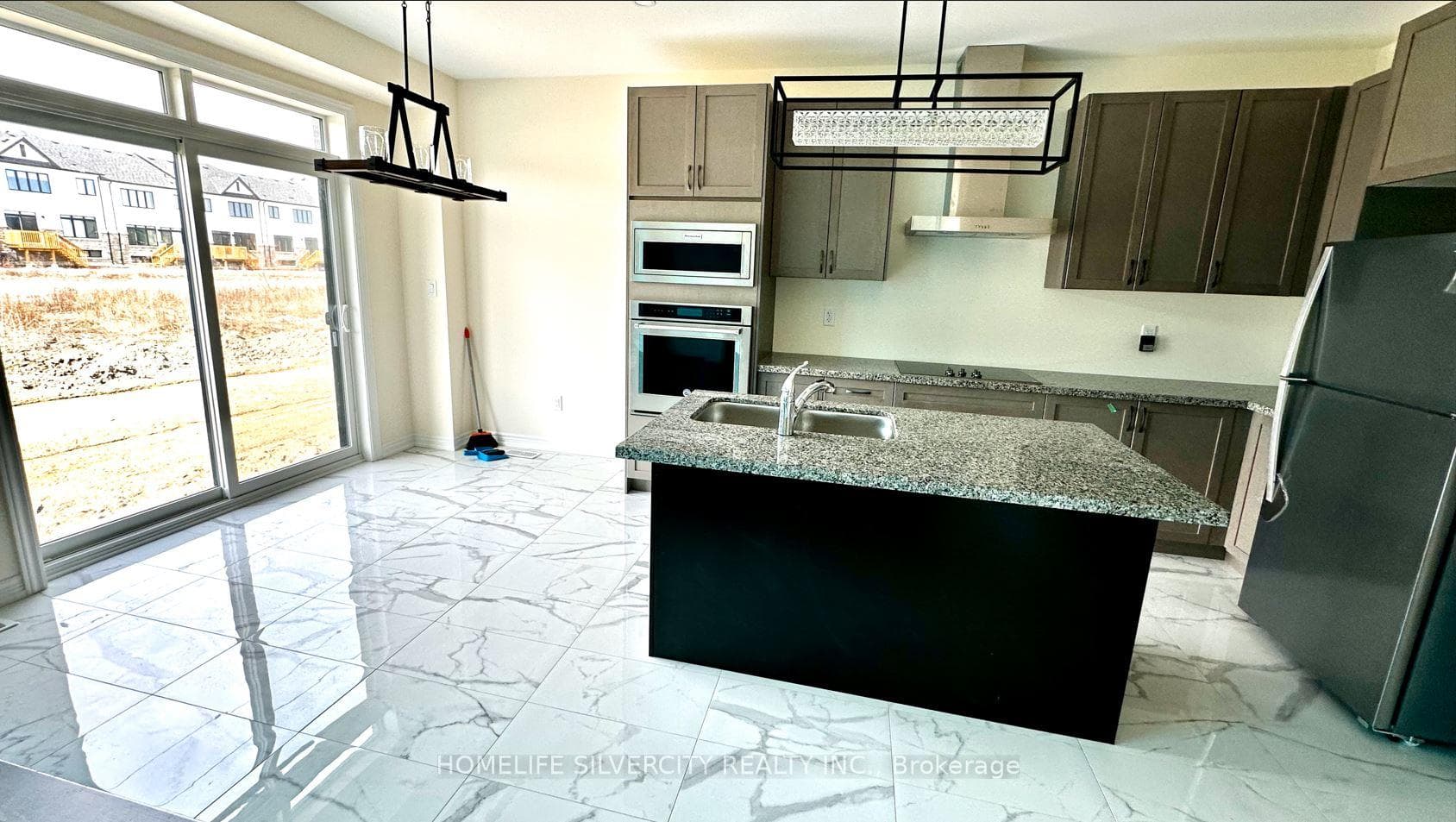 1052 Skyridge Boulevard photo 7