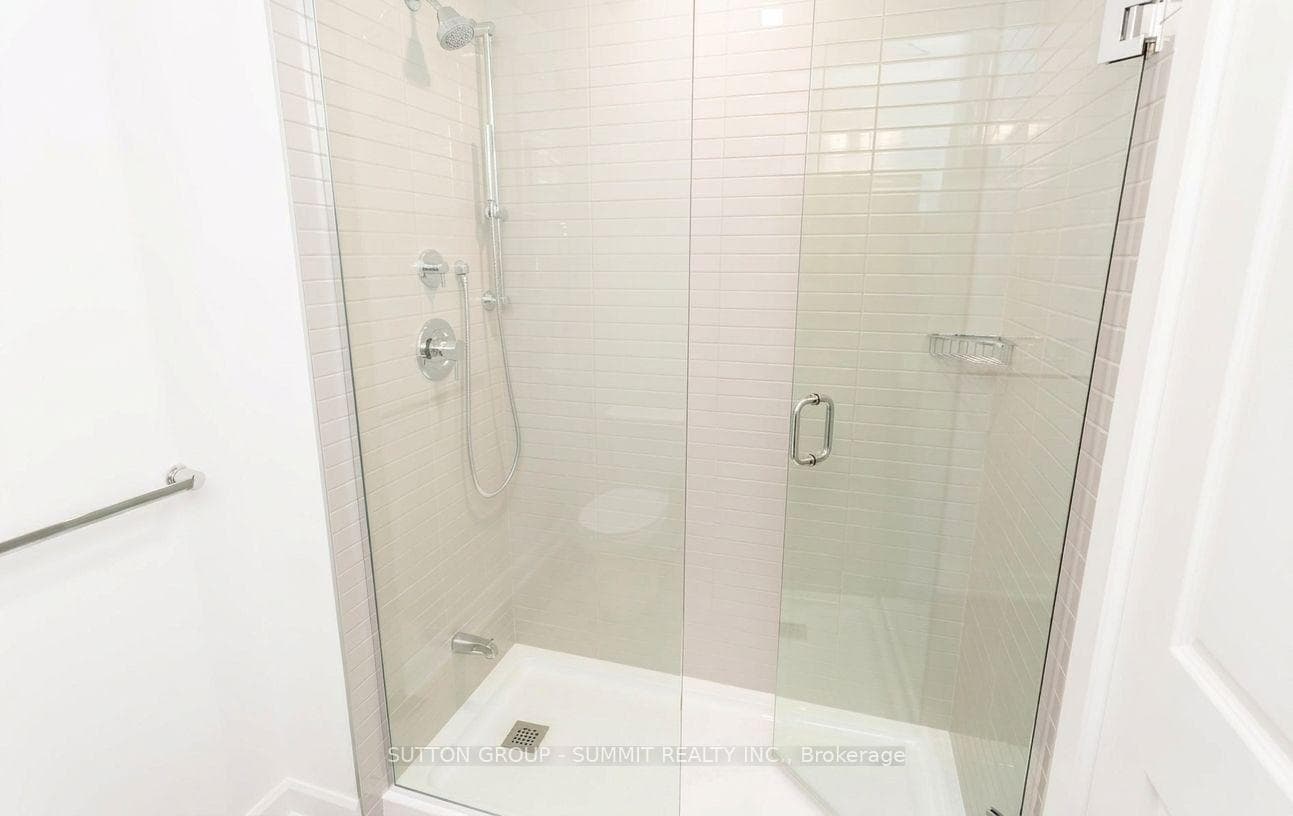 3220 William Coltson Avenue Unit 611 photo 13