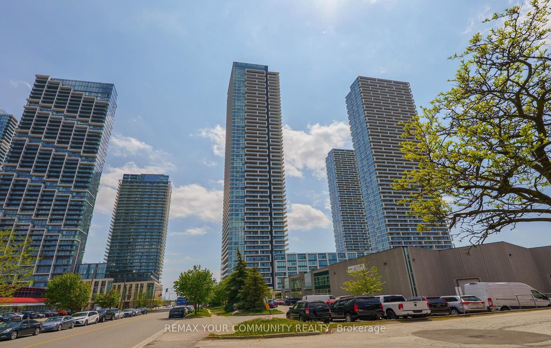 950 Portage Parkway Unit 301 photo 1
