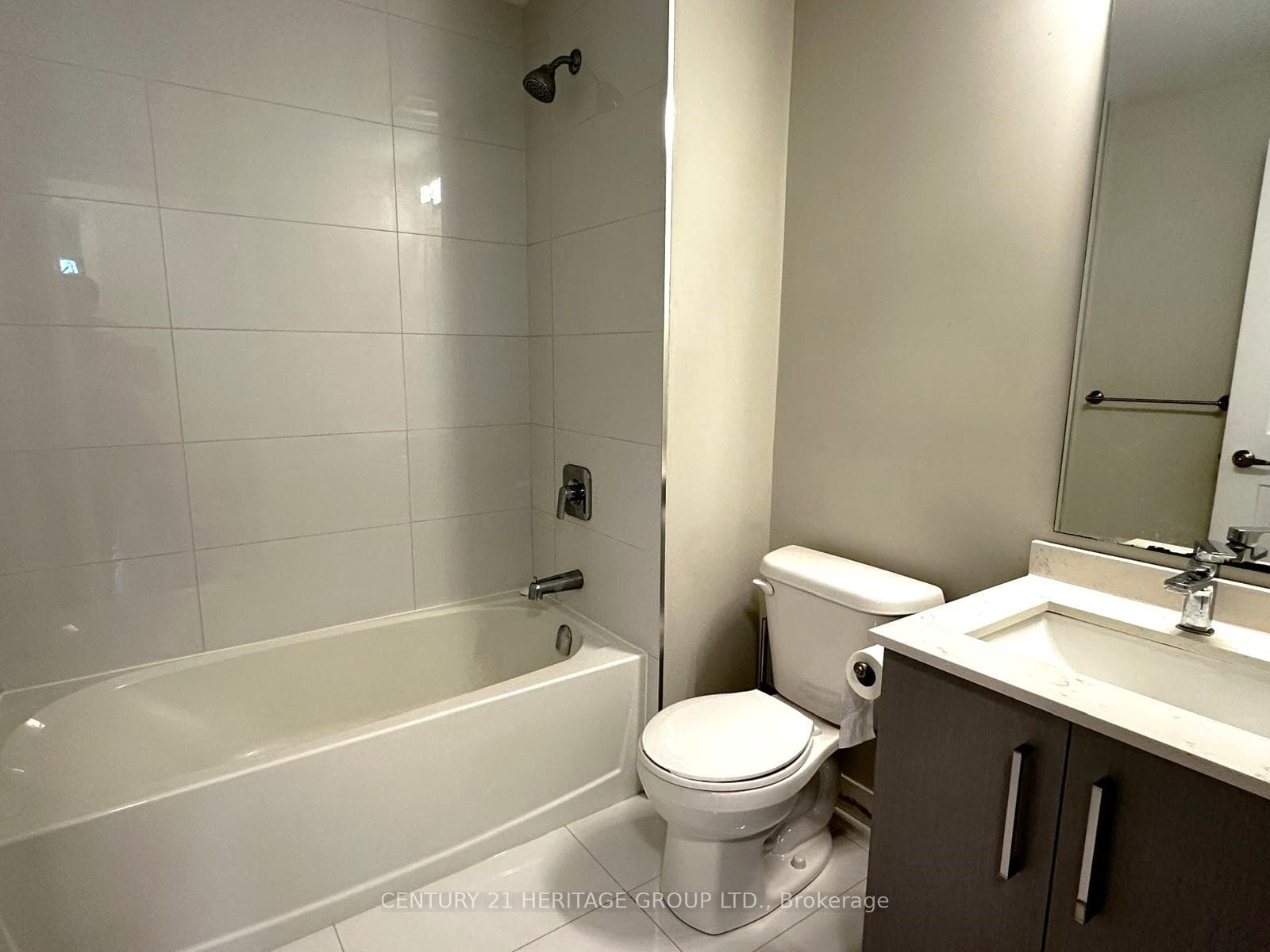 15 Queen Street Unit 1610 photo 12