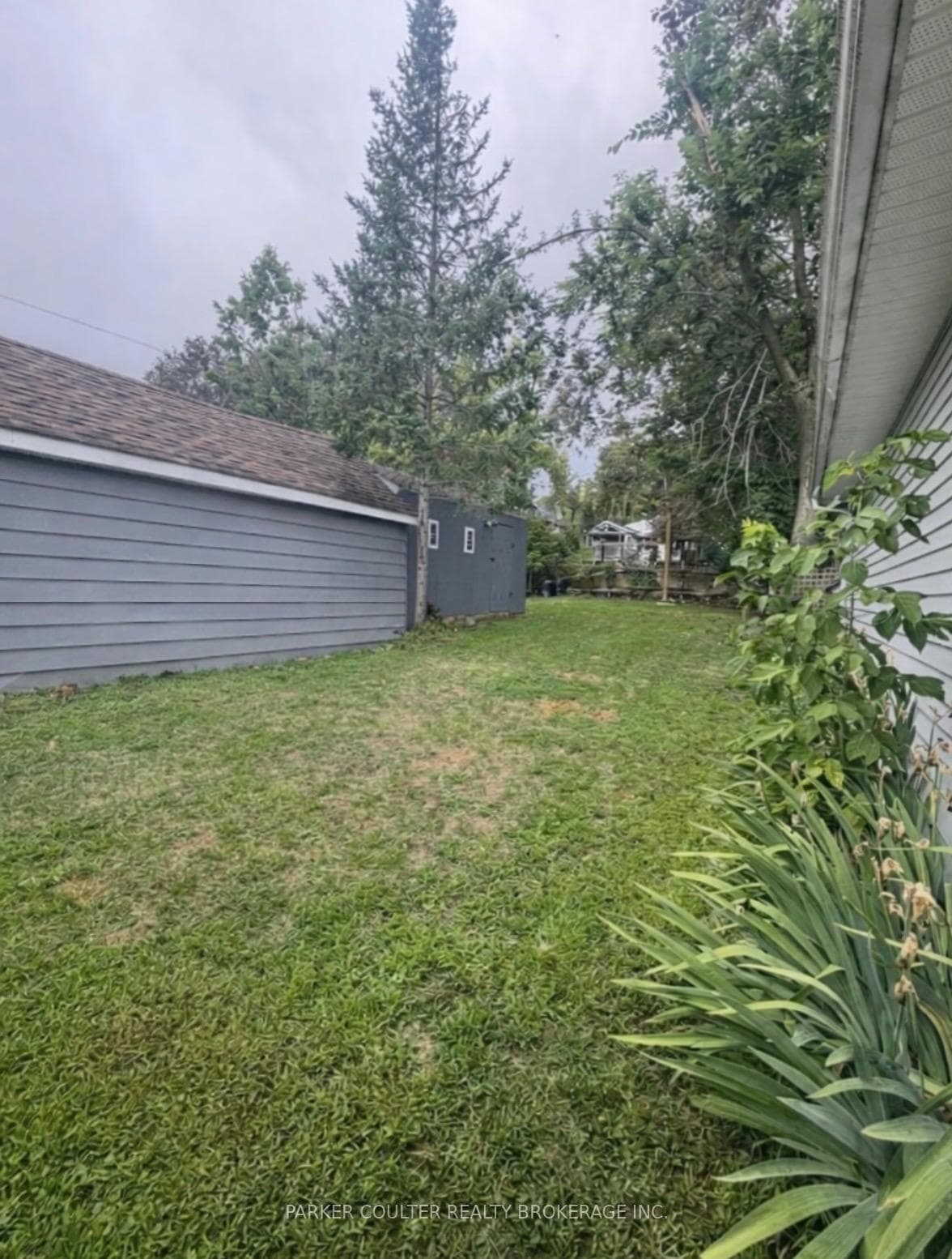 262 Nottawasaga Street photo 28