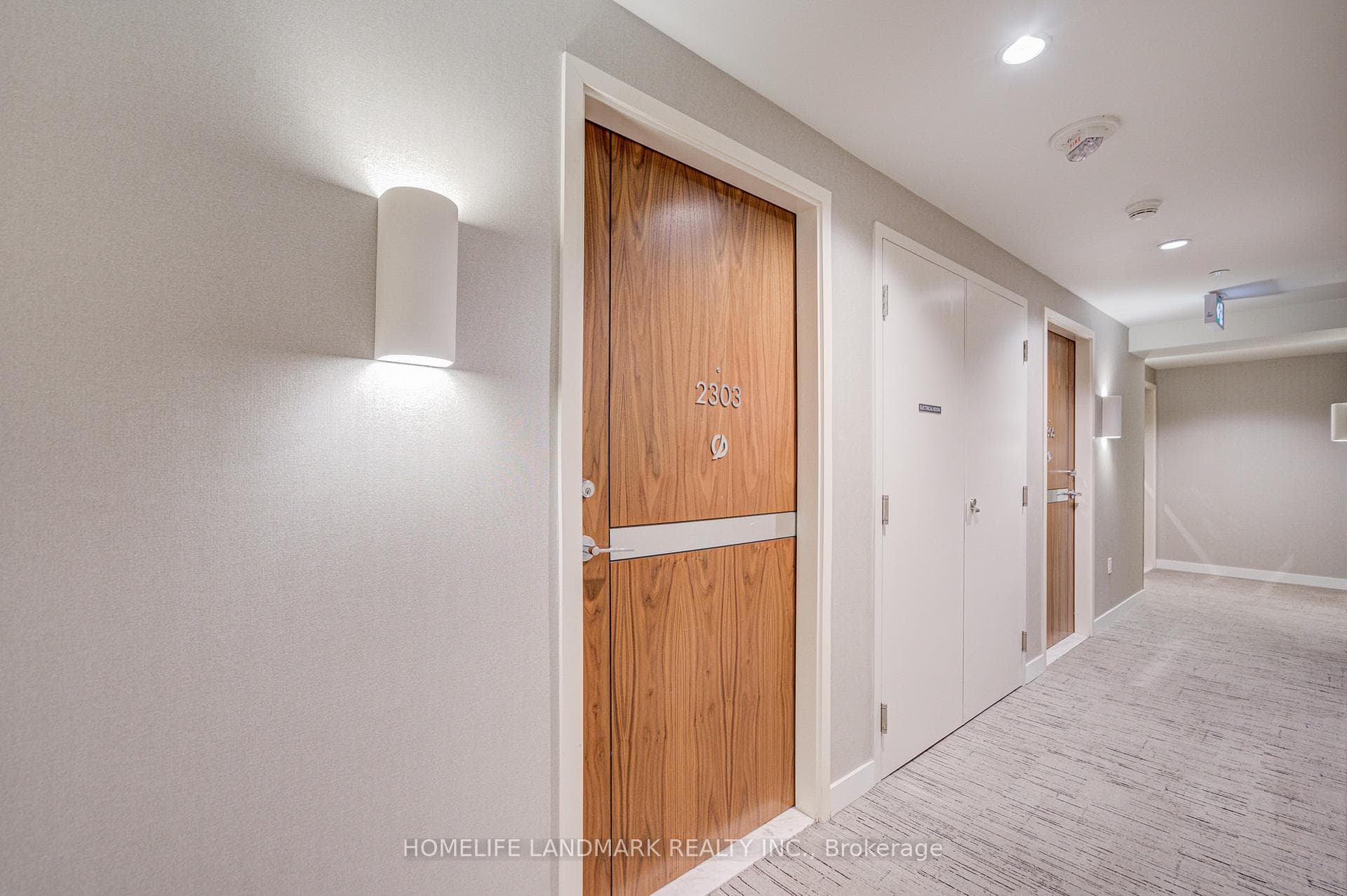 85 Mcmahon Drive Unit 2303 photo 8