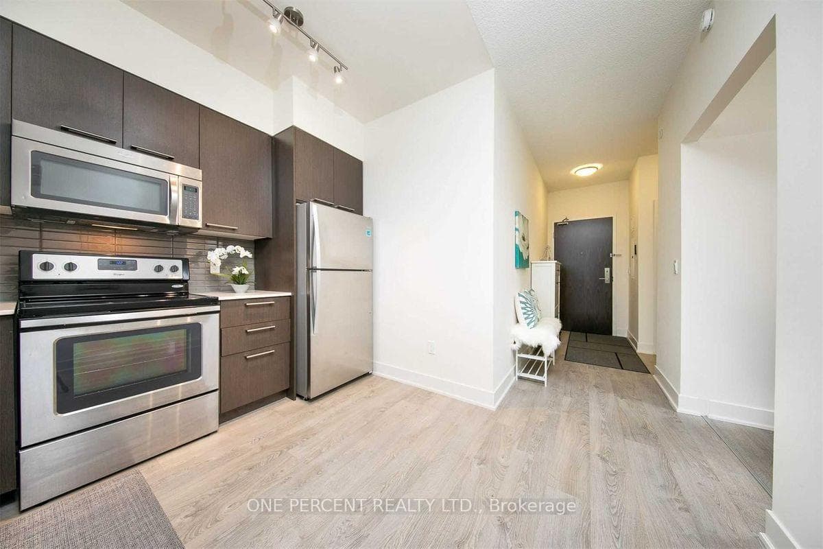 88 Sheppard Avenue Unit 2103 photo 9