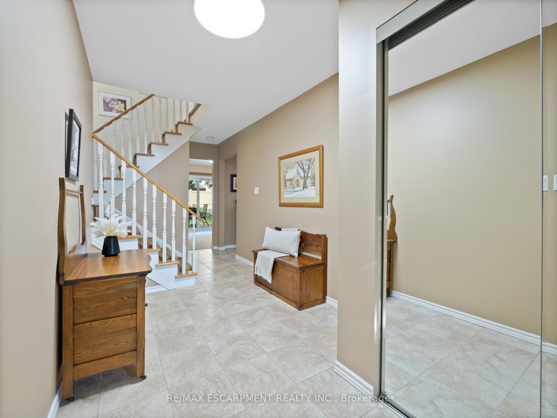 1040 Dowland Crescent photo 5