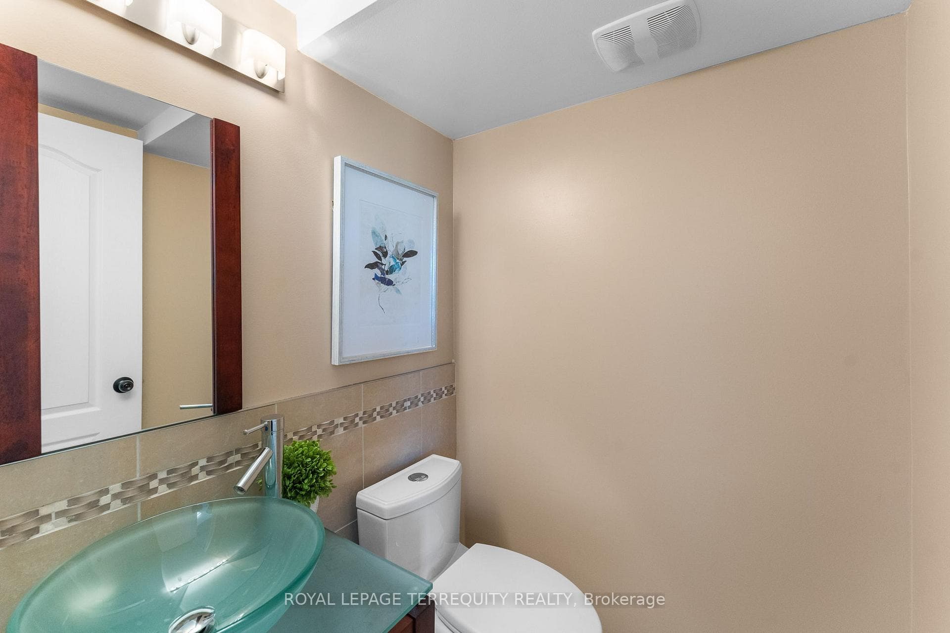 1779 Carousel Drive photo 35