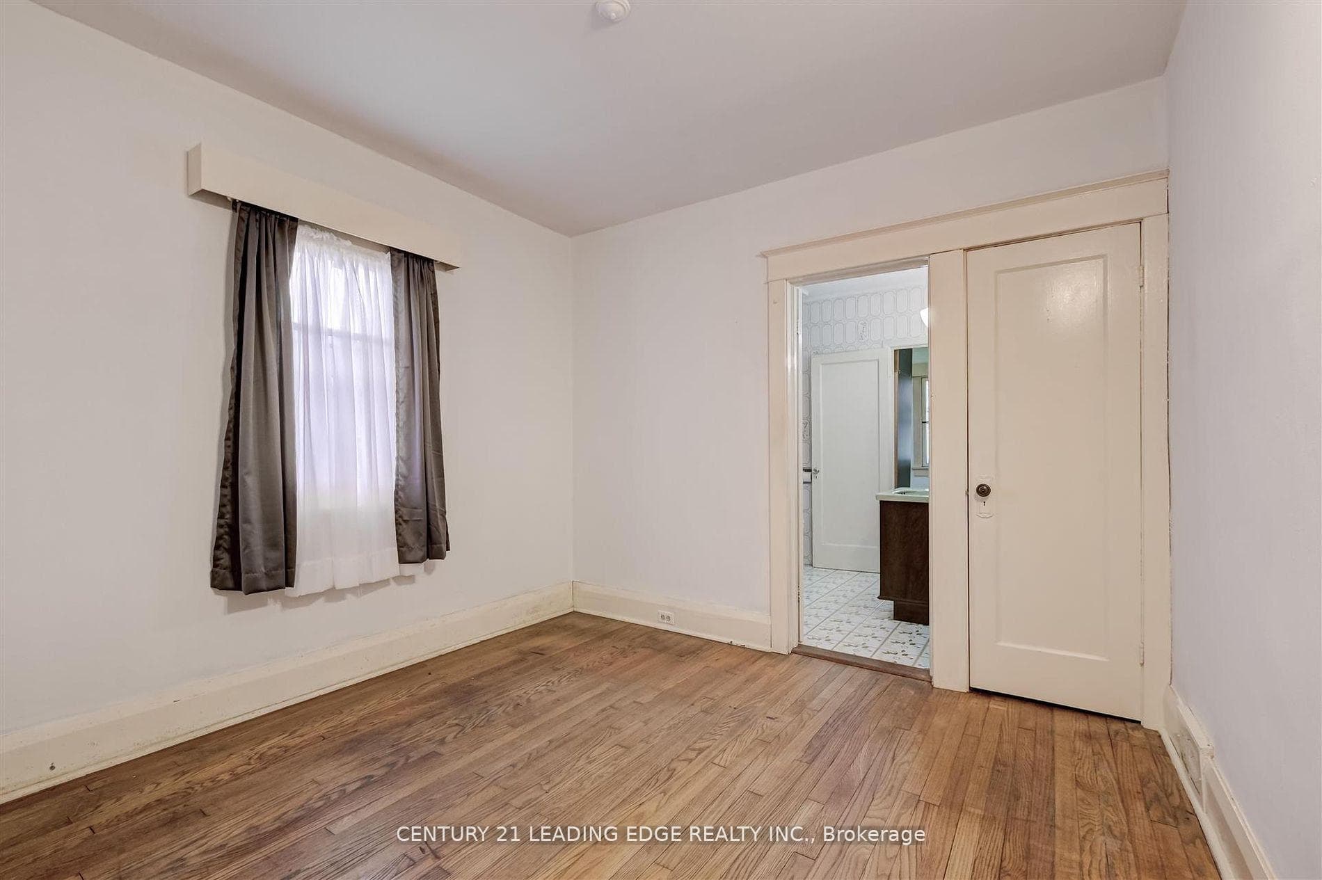 32 Crescentwood Road photo 8