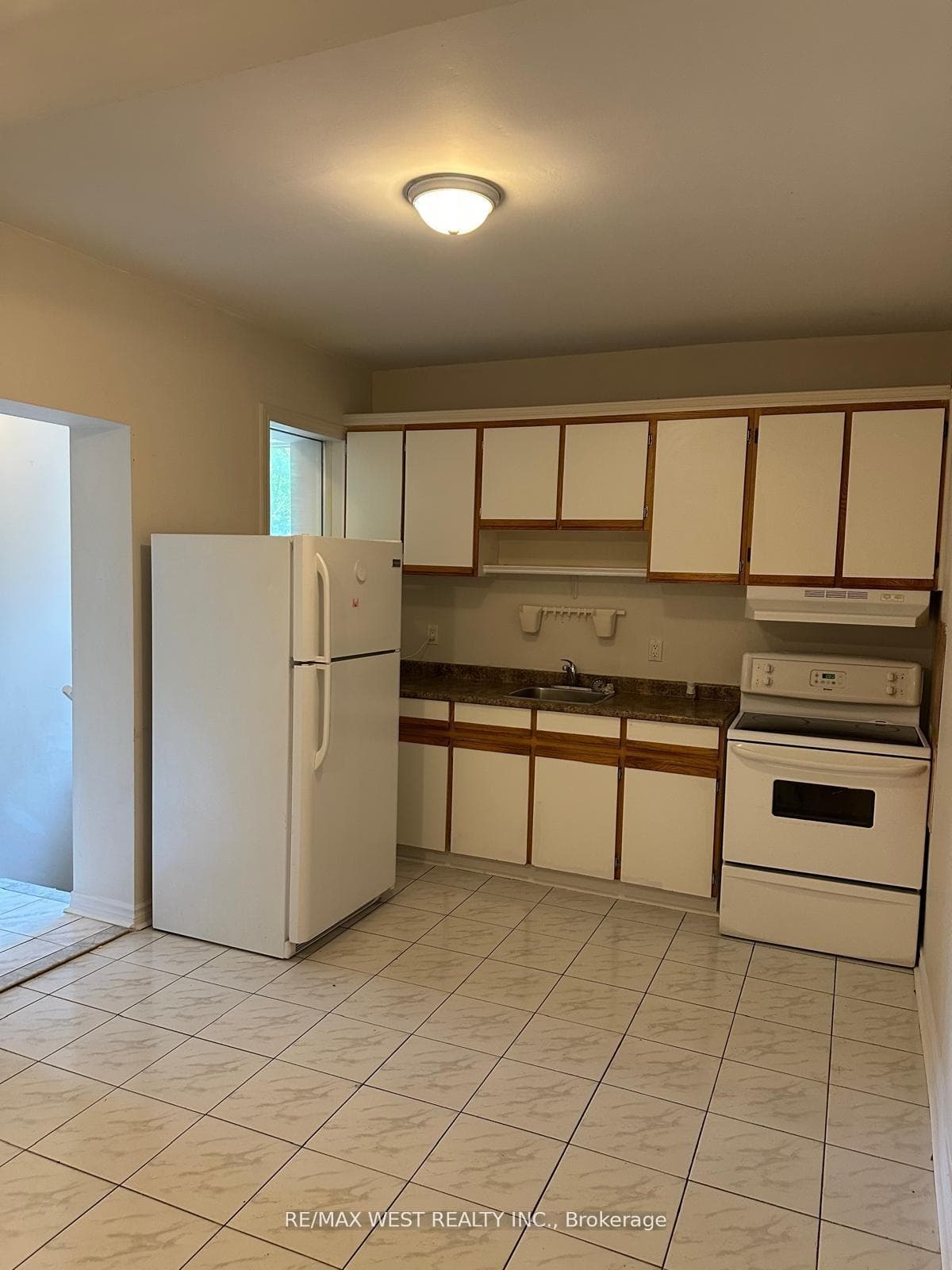 563 Ossington Avenue Unit Main photo 15