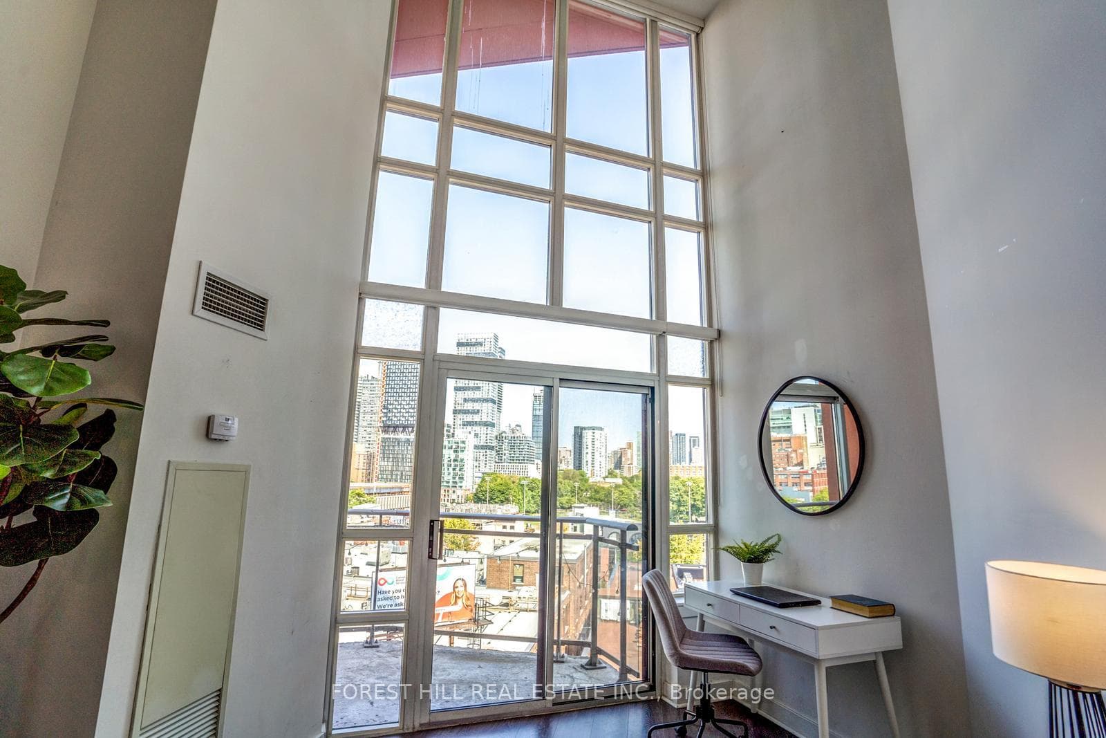 255 Richmond Street Unit 816 photo 9