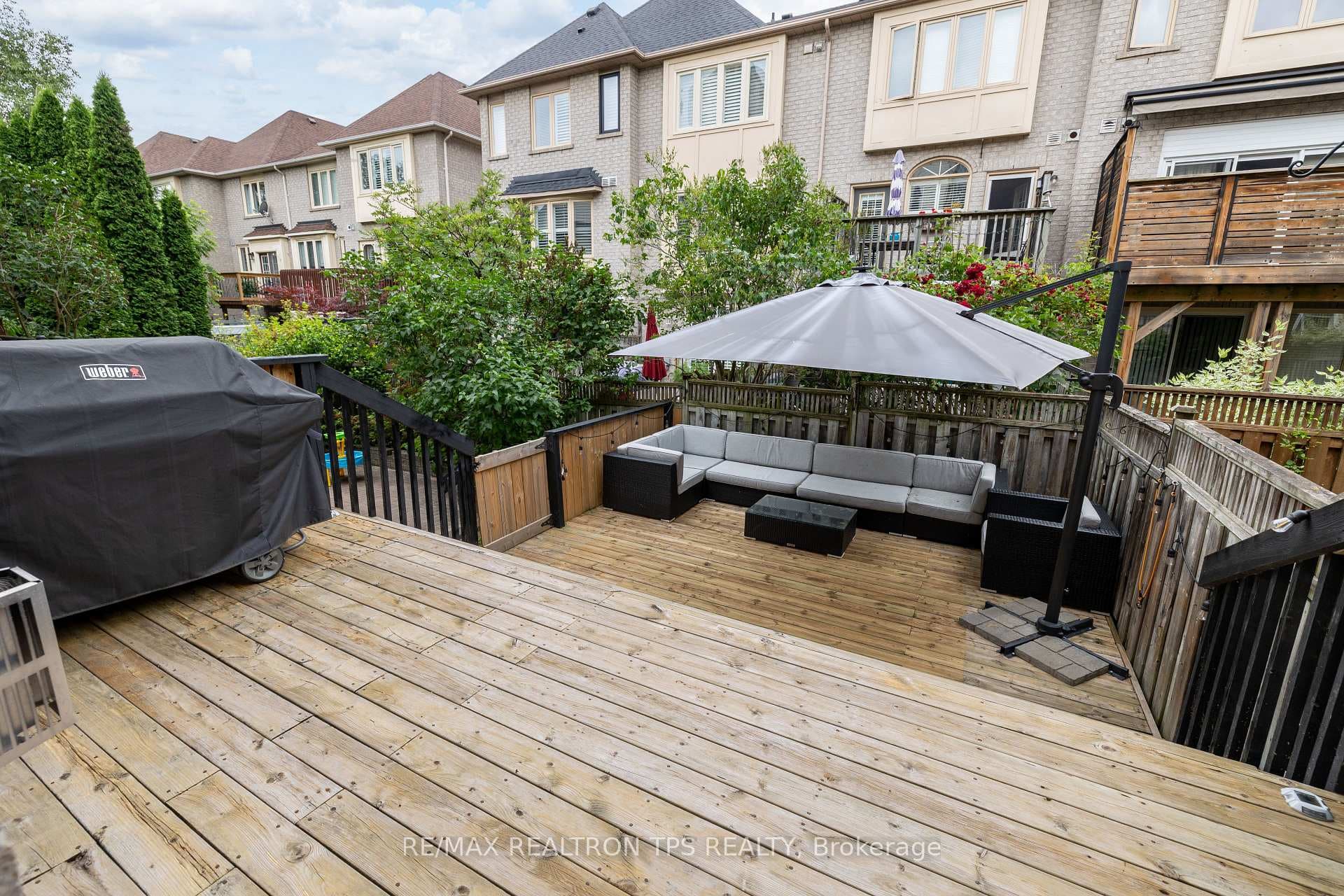 14 Greystone Court photo 32