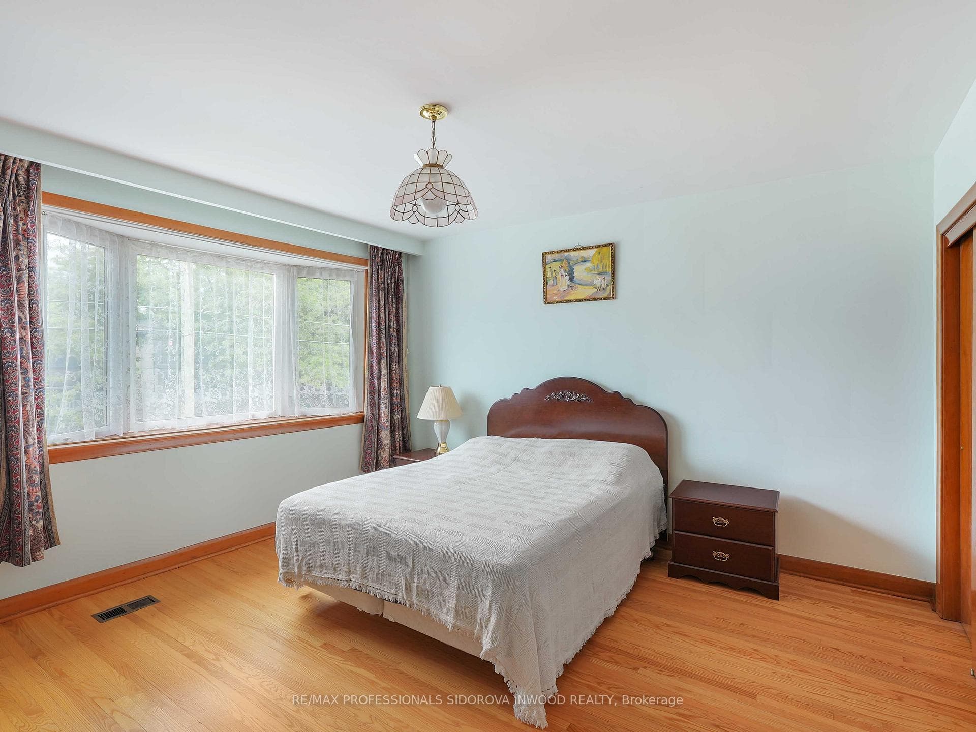 100 Beresford Avenue photo 13