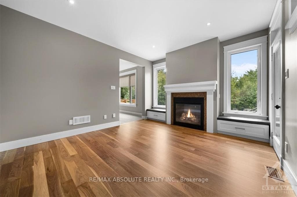148 BEACH Heights photo 18