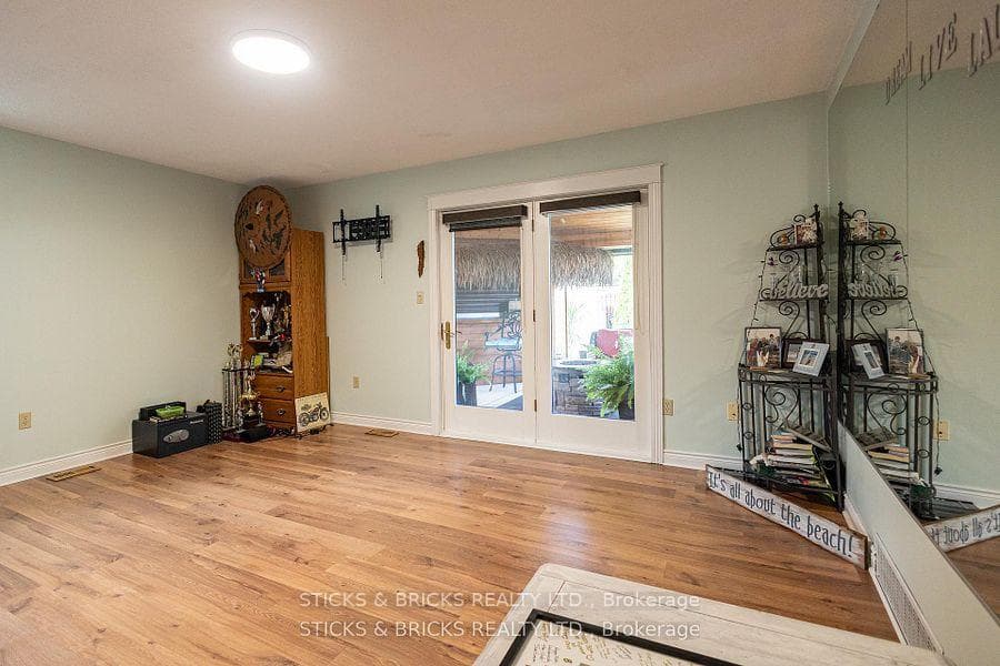8238 Lexington Court photo 19