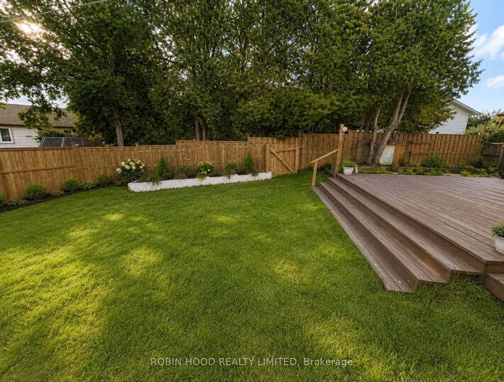 84 Elgar Avenue photo 17