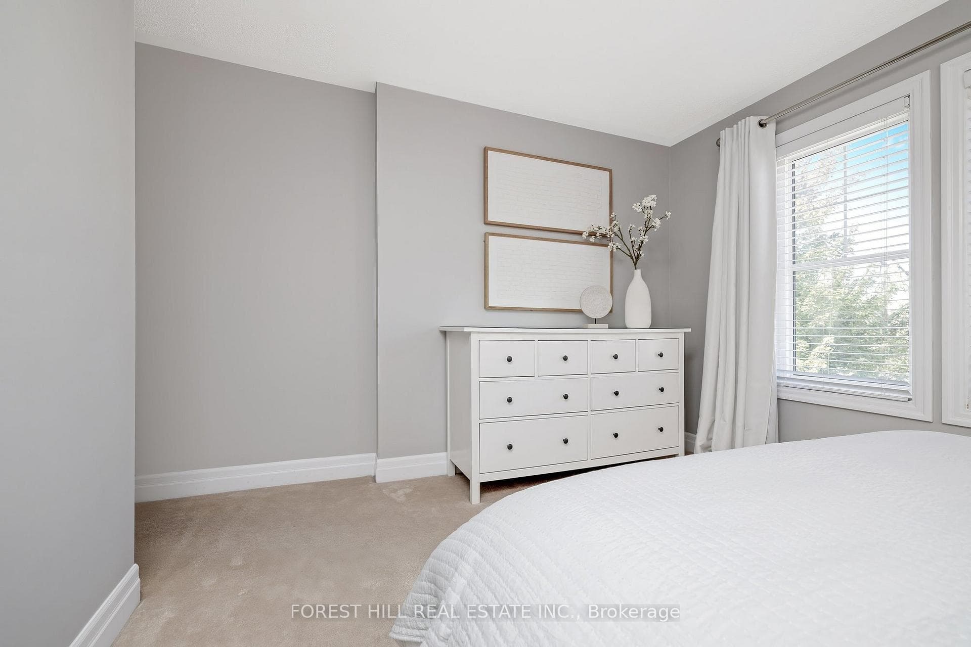 56 Bardoe Crescent photo 24