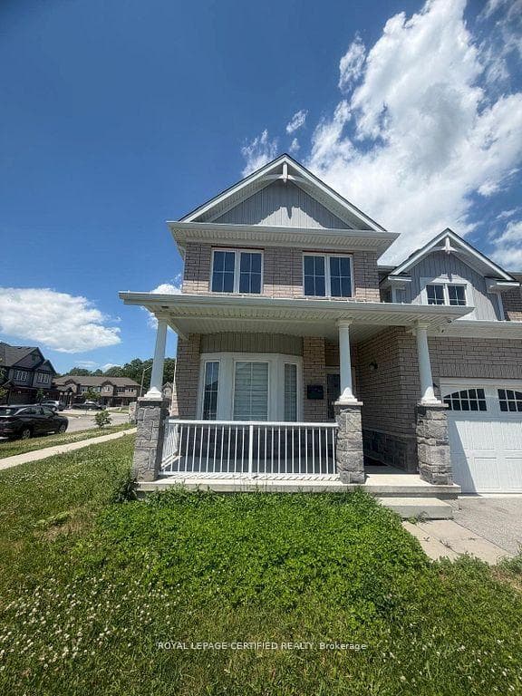 14 Overholt Drive photo 2