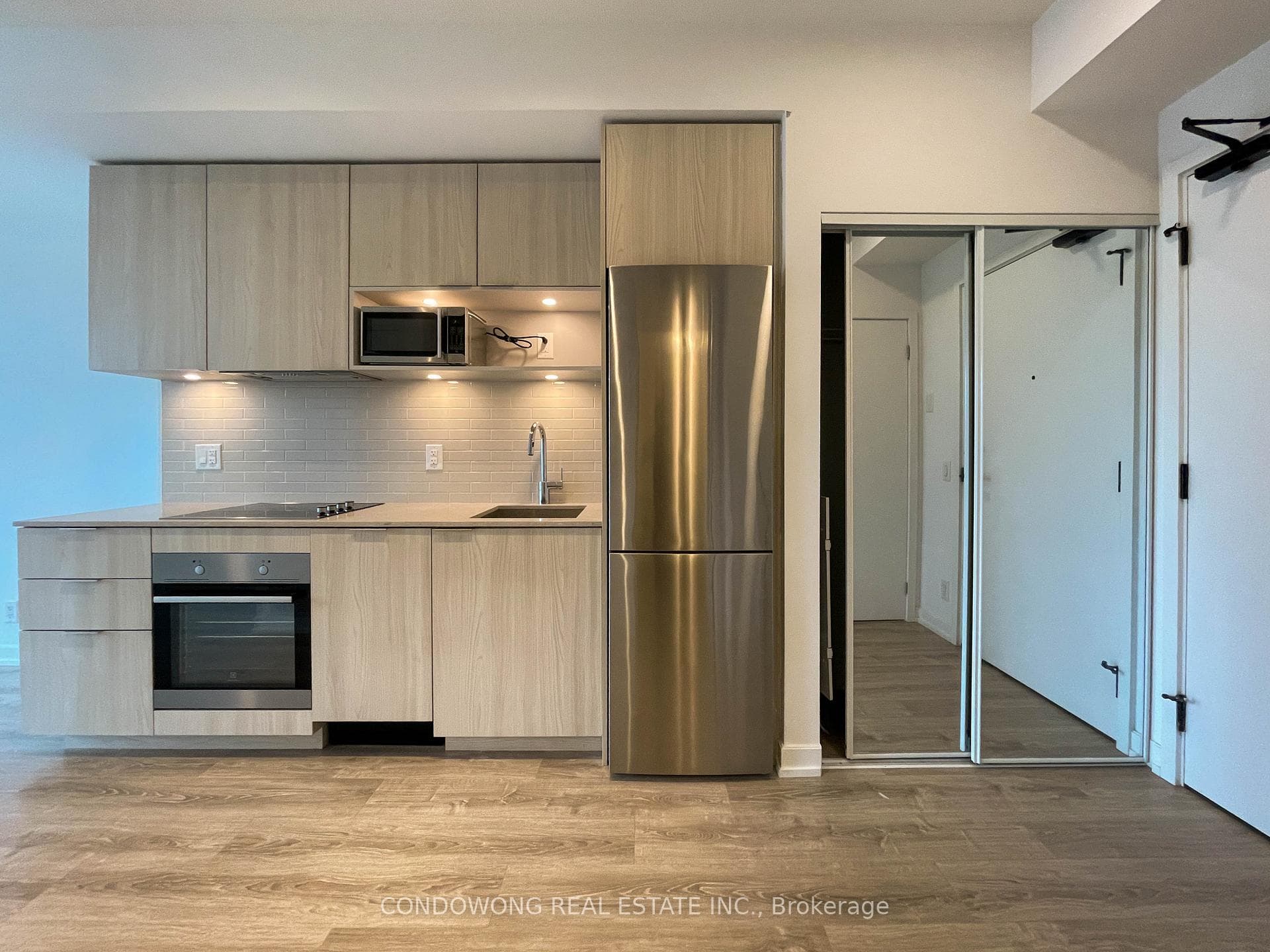 20 Tubman Avenue Unit 811 photo 1