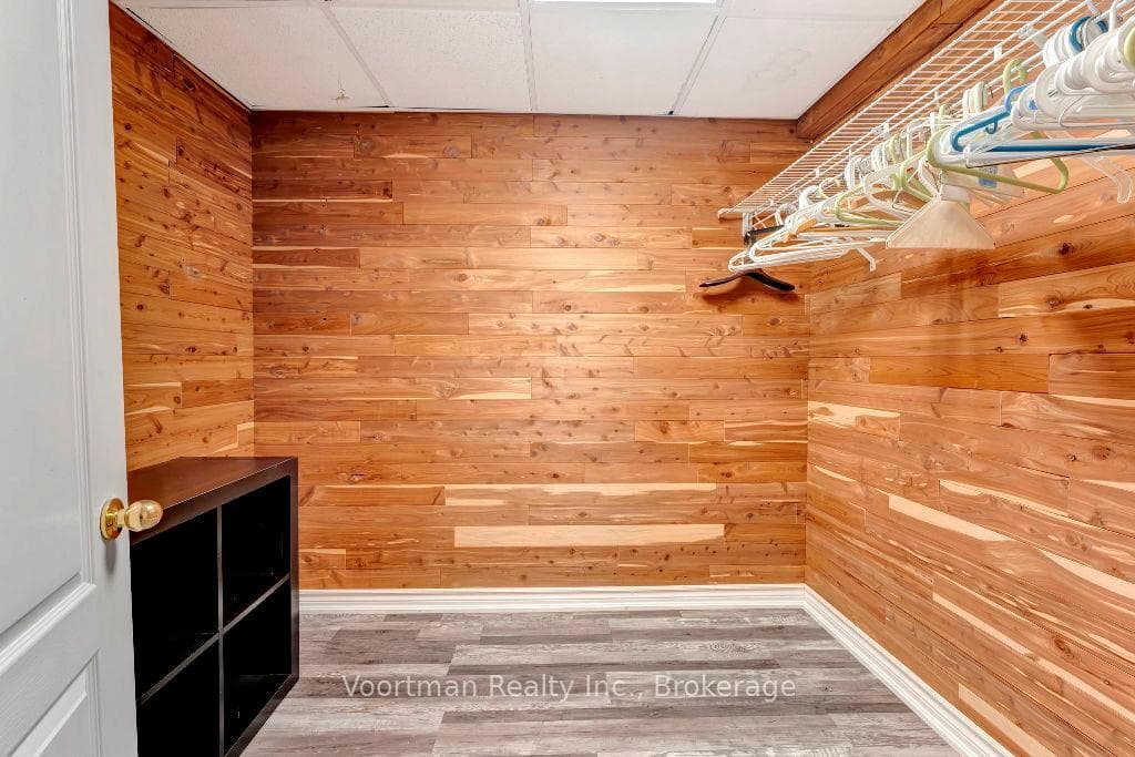 98 Silverbirch Boulevard Unit 20 photo 19
