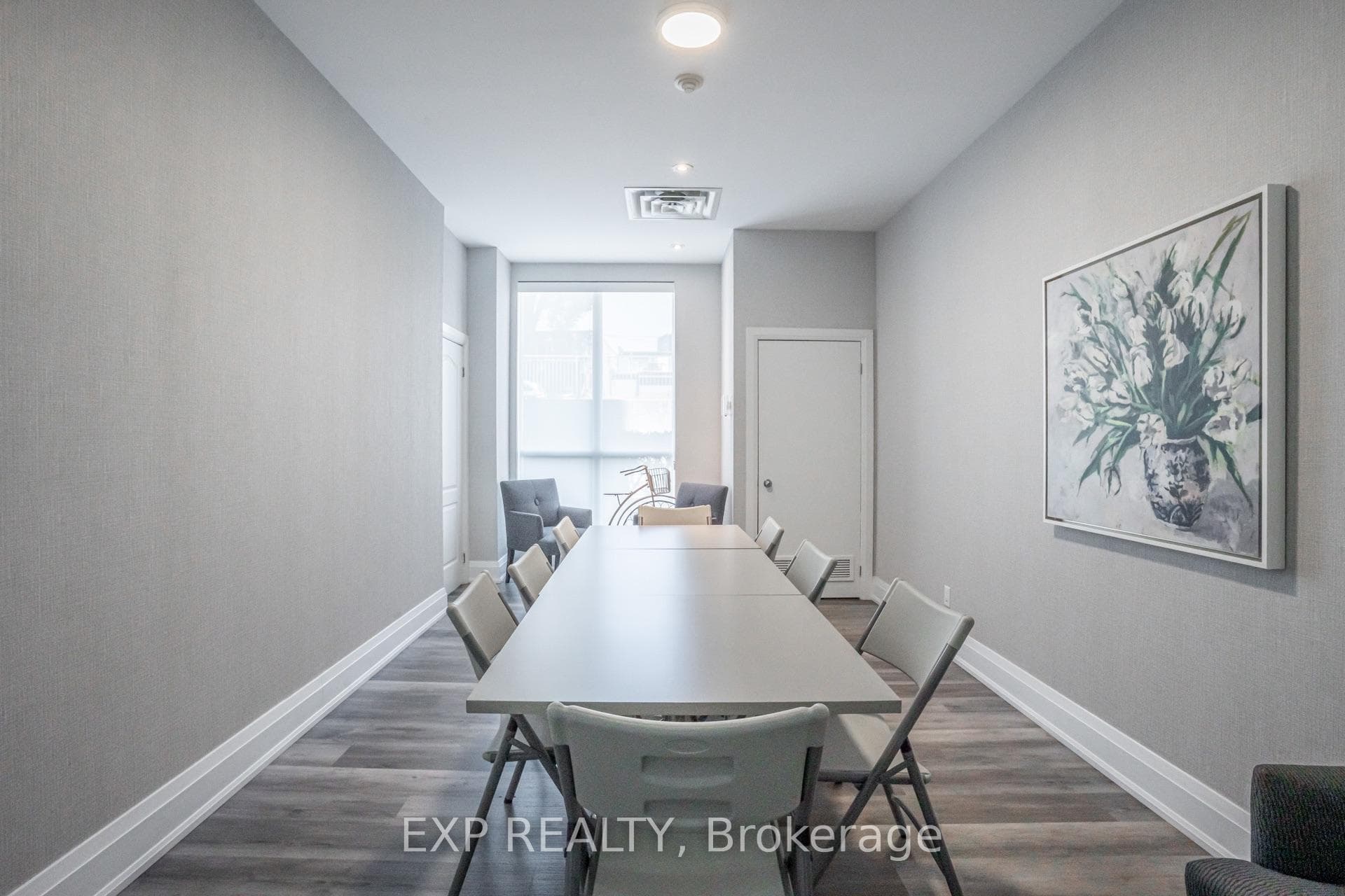 2088 Lawrence Avenue Unit 707 photo 20