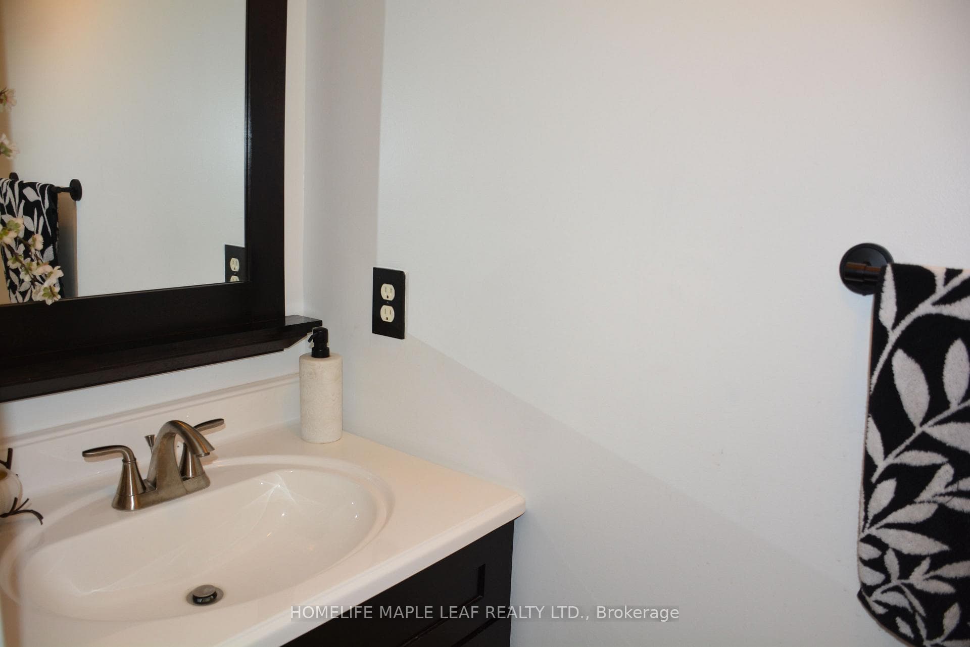 29 Stonebriar Drive photo 17