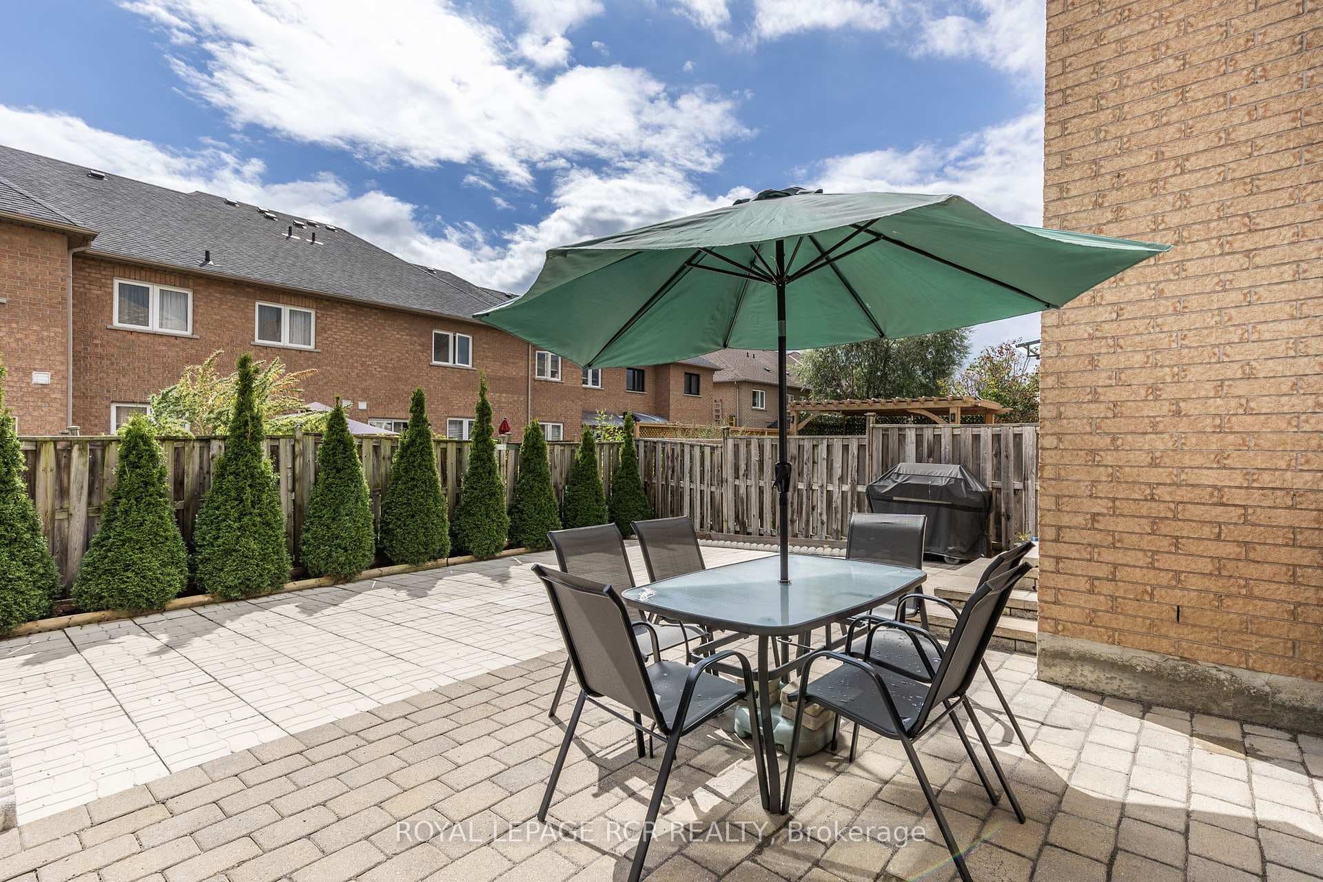 73 Bentoak Crescent photo 33