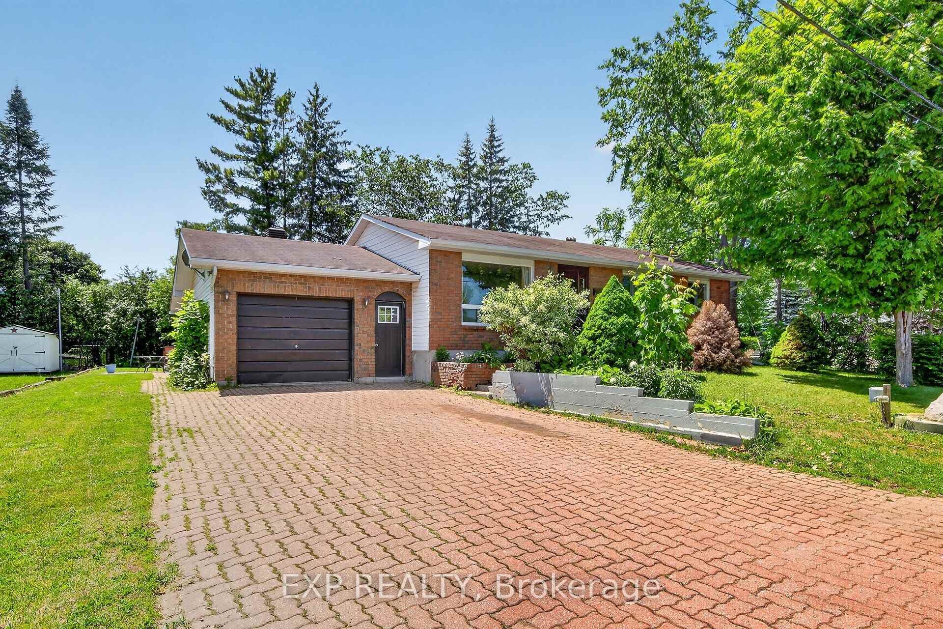 338 William Street photo 2