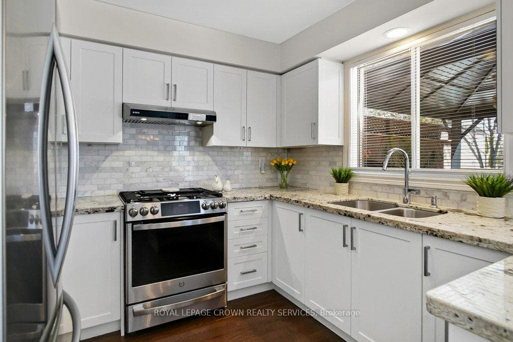 96 Forestview Drive photo 12