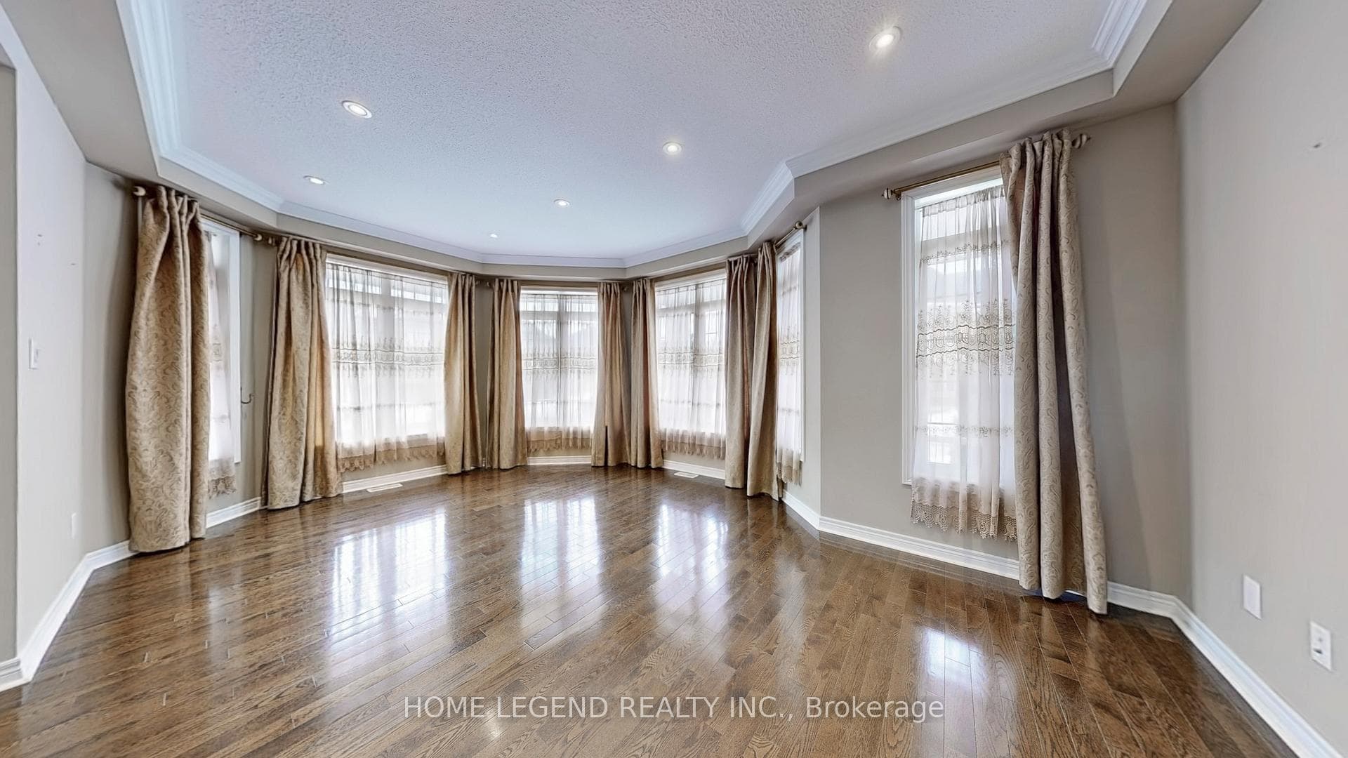 1 Siena Drive photo 3
