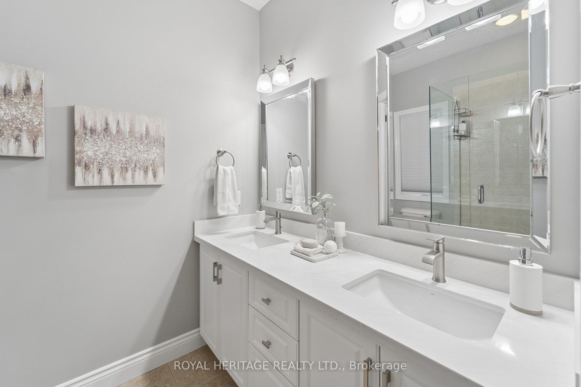 24 Corvinelli Drive photo 13