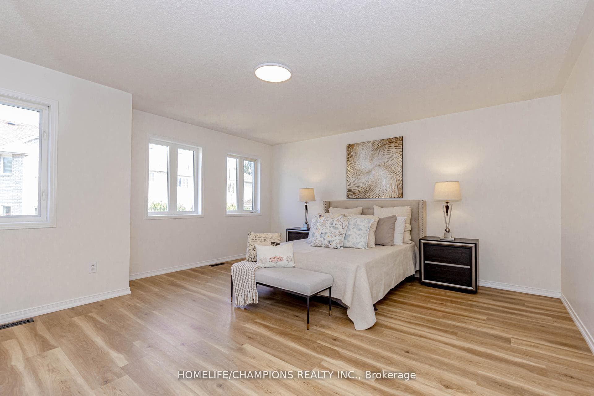 27 Tasker Crescent photo 11