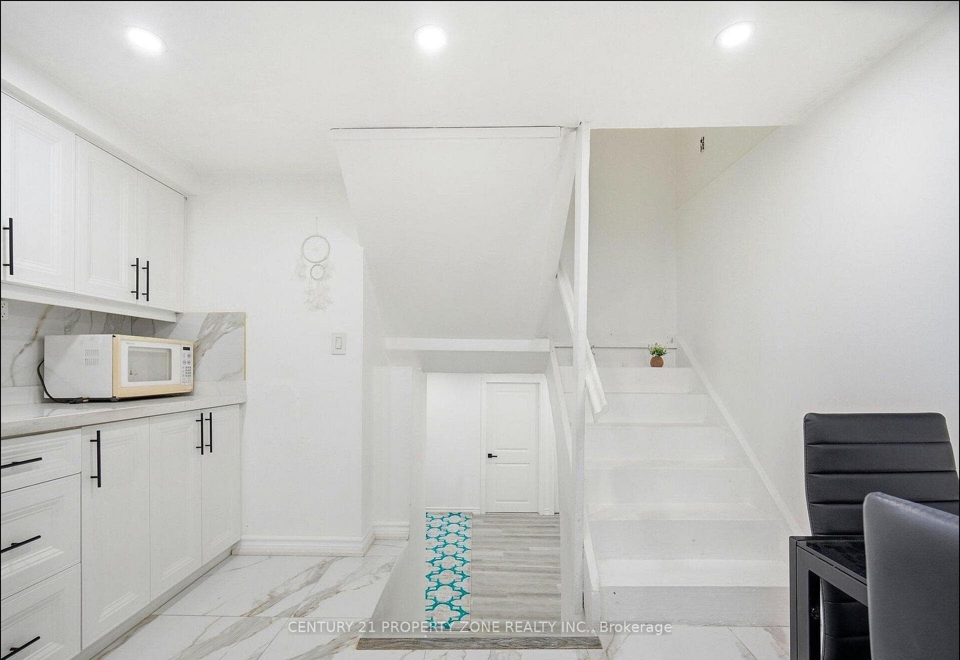 25 Abell Drive photo 8