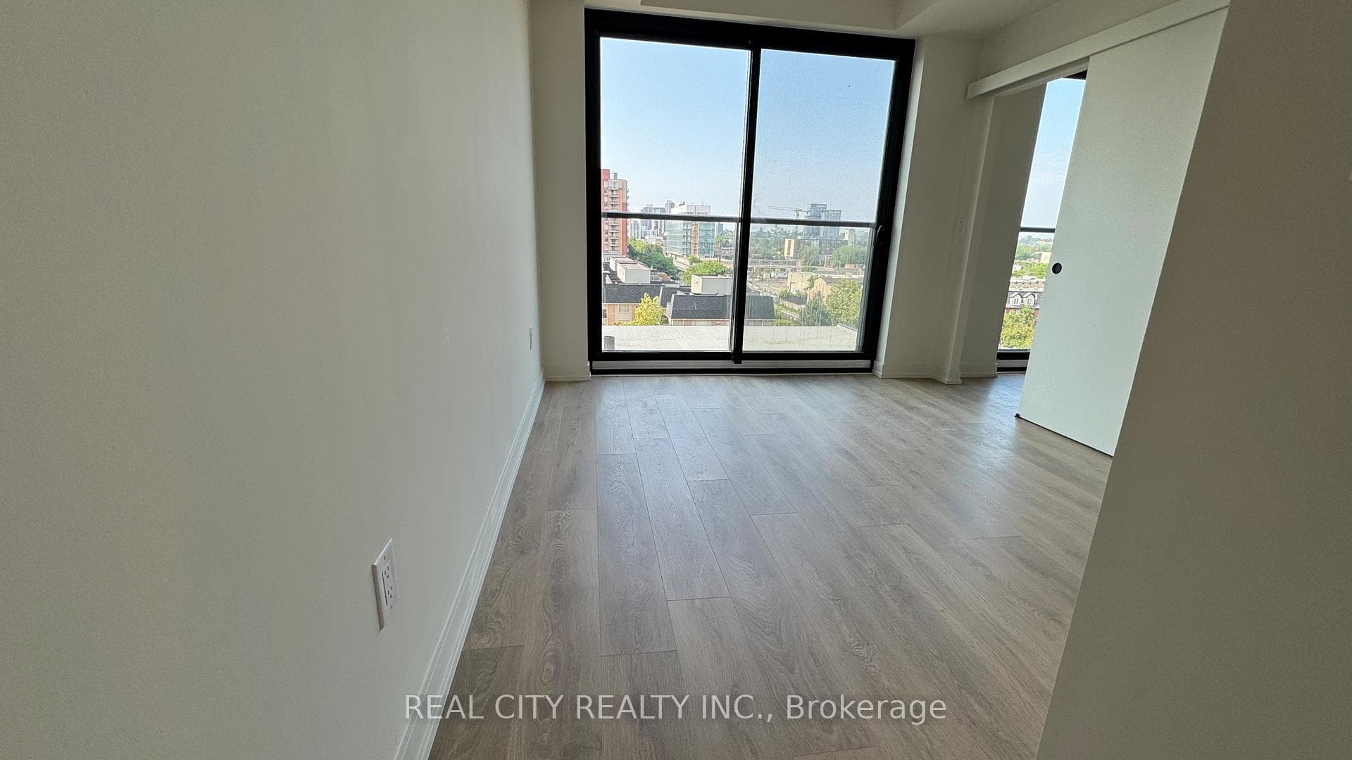 181 Sterling Road Unit 711 photo 12