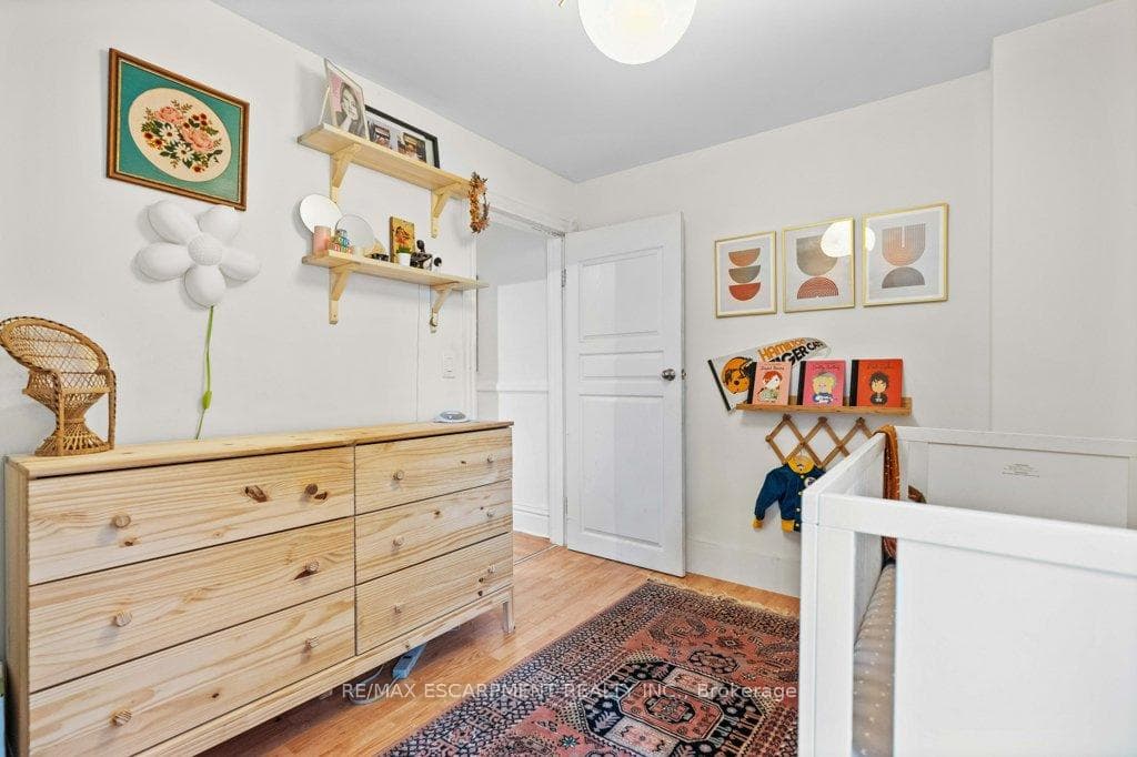 120 Gibson Avenue photo 17