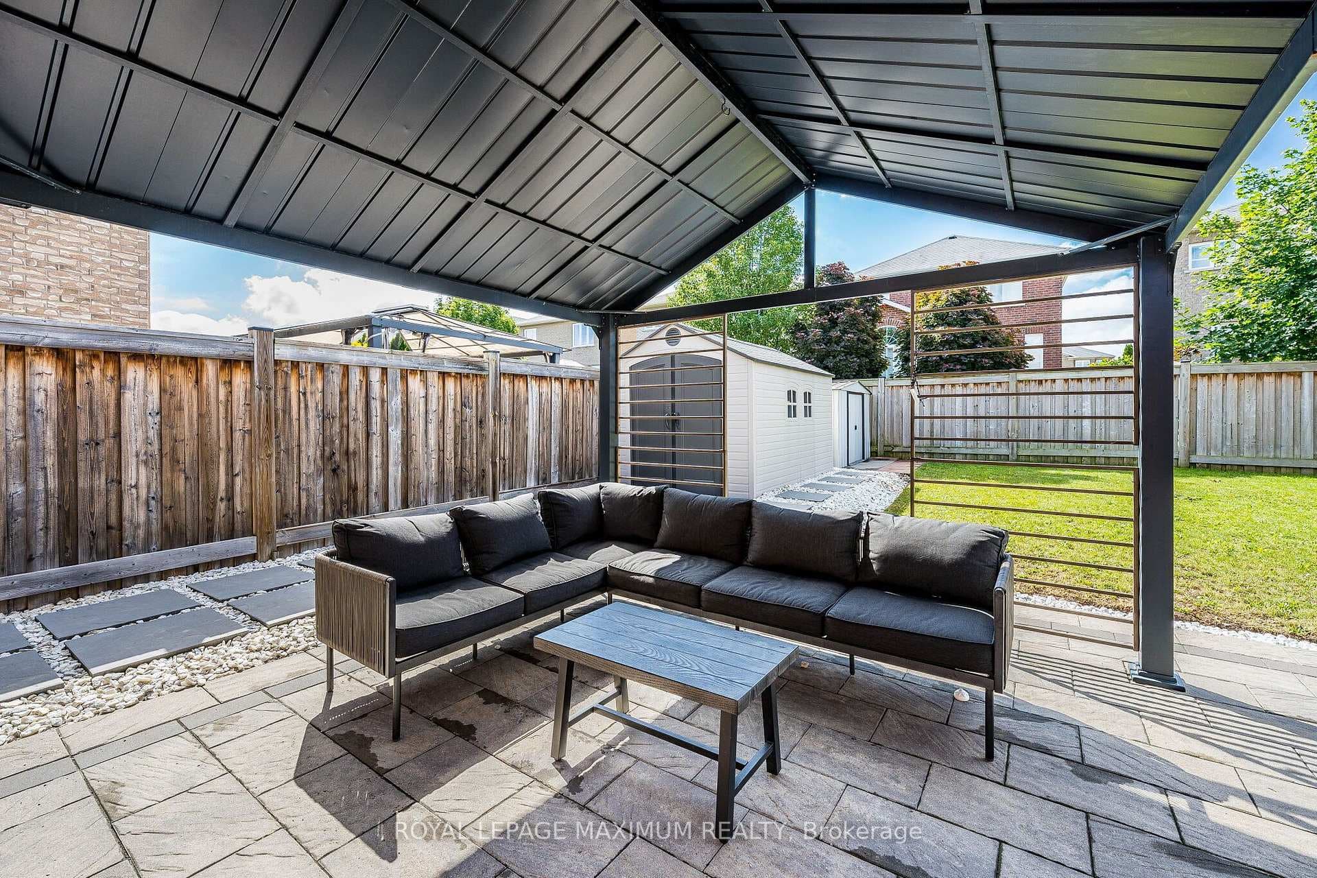 913 Miller Park Avenue photo 45