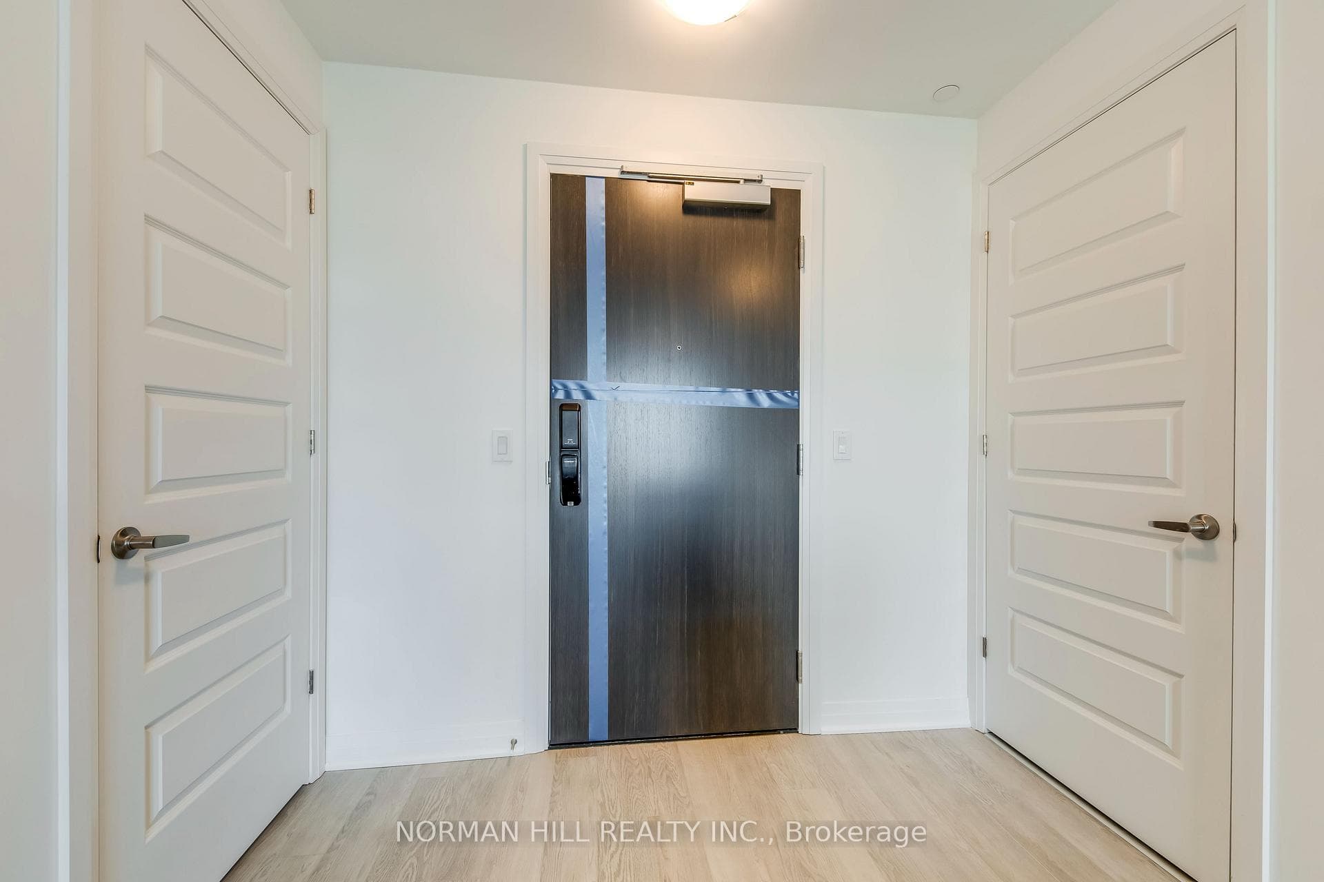 490 Gordon Krantz Avenue Unit 422 photo 26