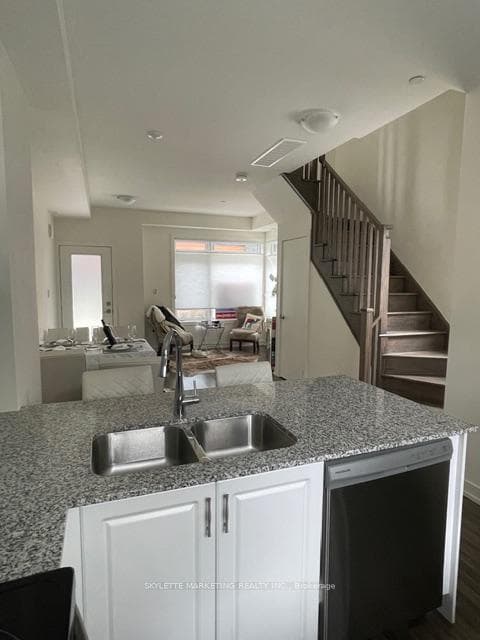 370B Red Maple Road Unit 67 photo 6