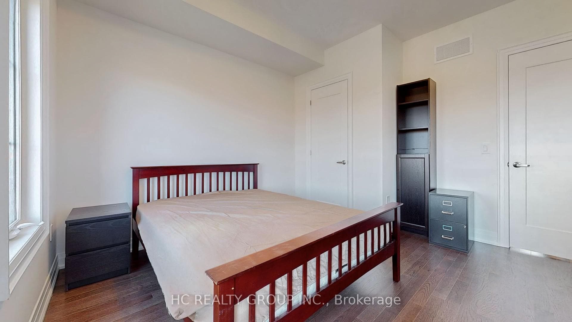 9422 Bayview Avenue Unit Main photo 40