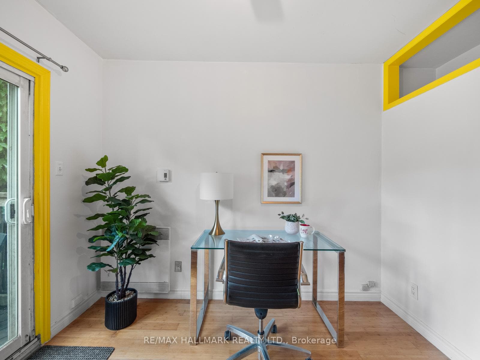 137 Gerrard Street photo 16