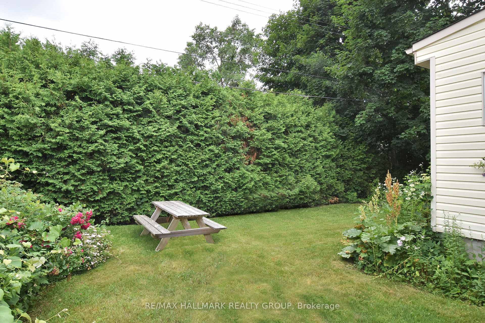 32 Arundel Avenue photo 22