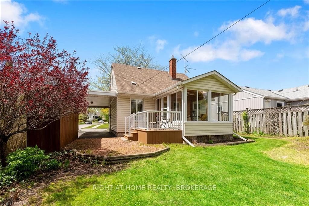 62 WHYTE Avenue photo 35
