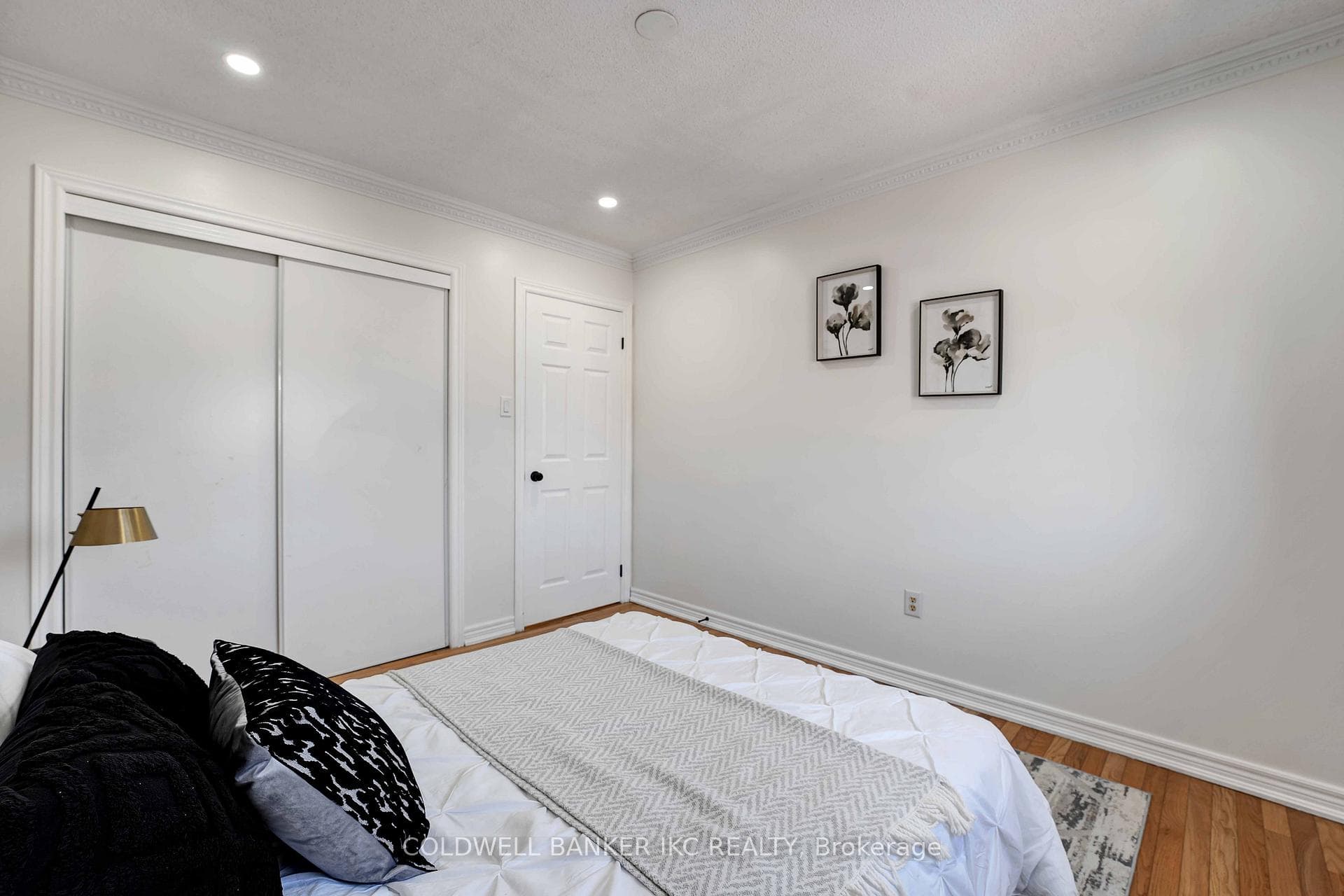 4 Deforest Drive photo 18