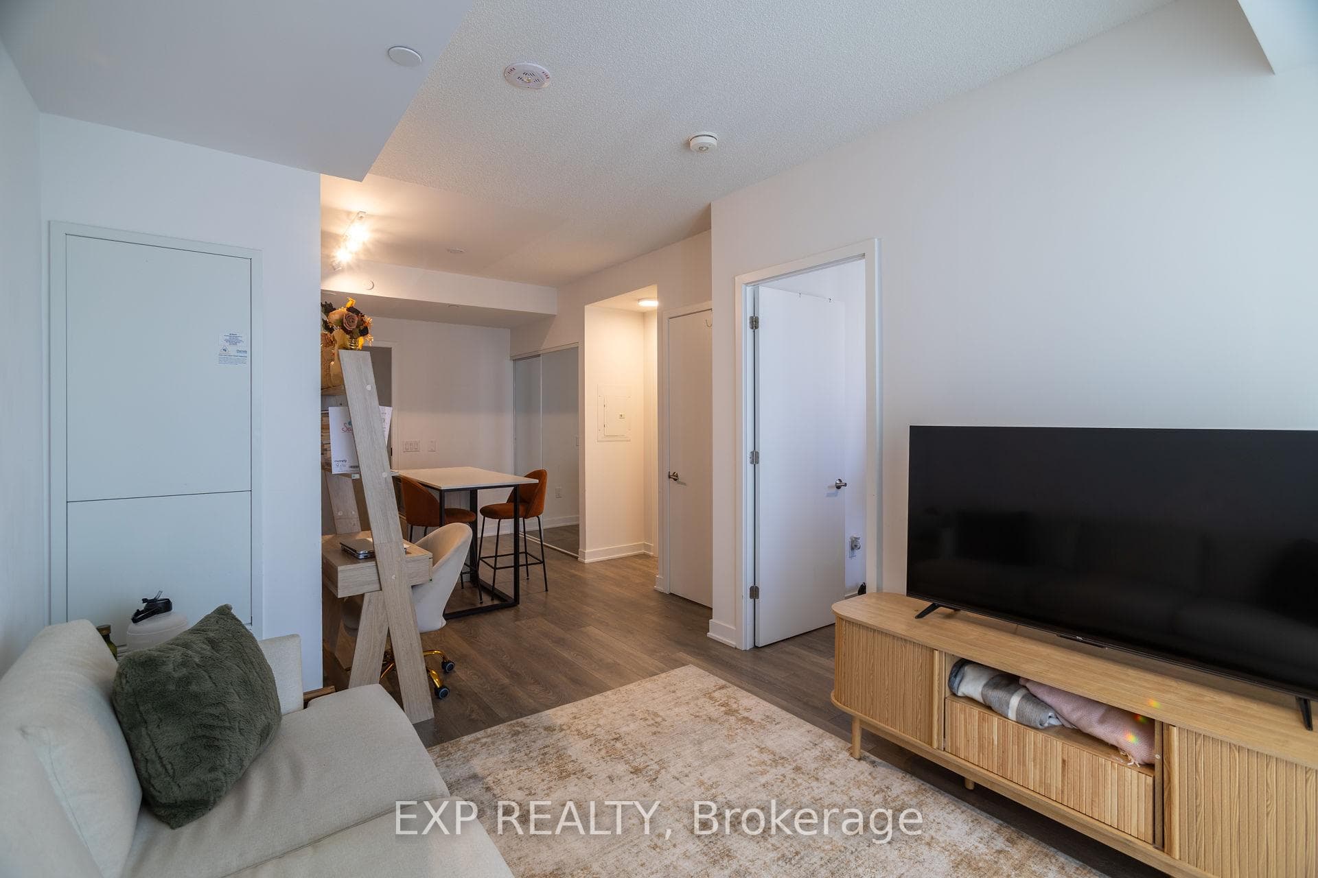 35 Tubman Avenue Unit 922 photo 4
