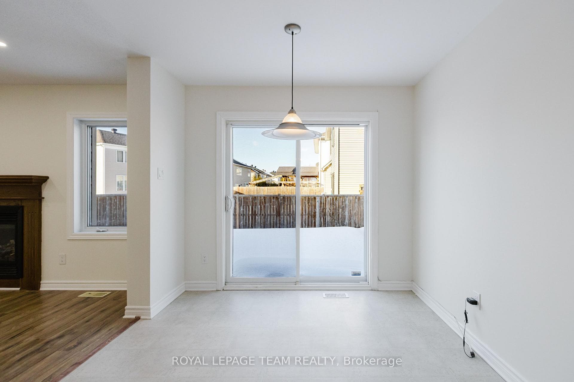 637 Clearbrook Drive photo 12