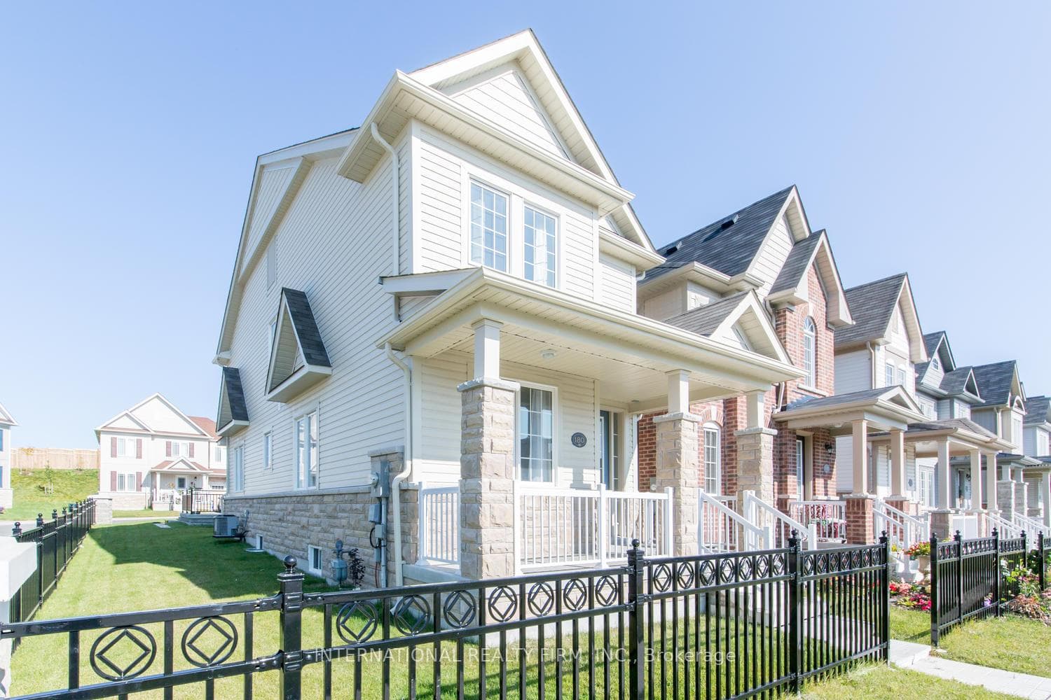 180 Mcbride Avenue photo 3