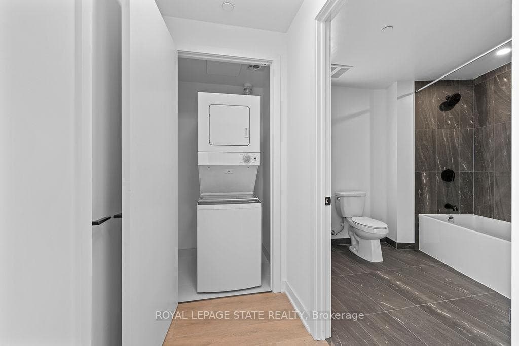1185 Dupont Street Unit 2109 photo 16