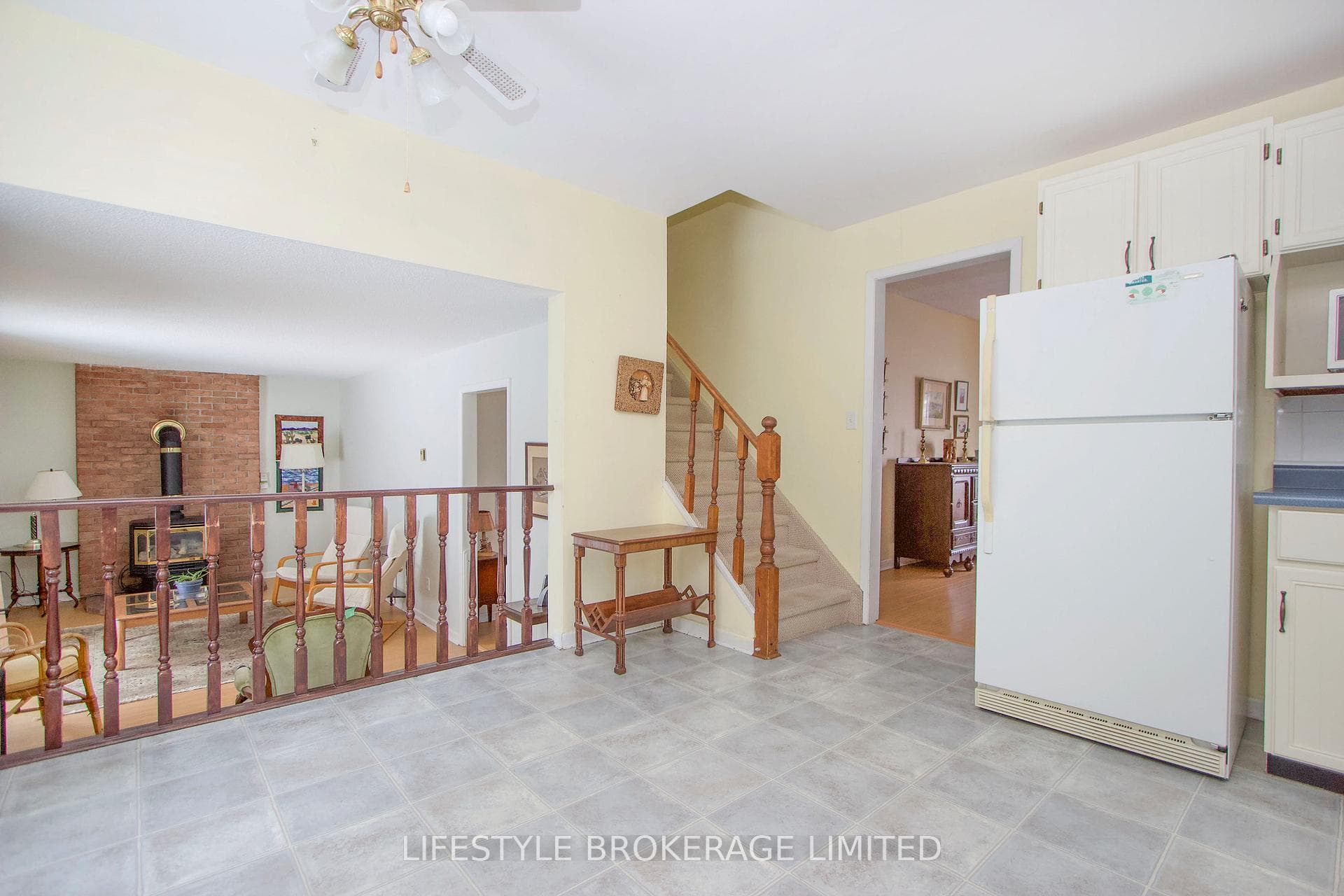 13 Applewood Crescent photo 10