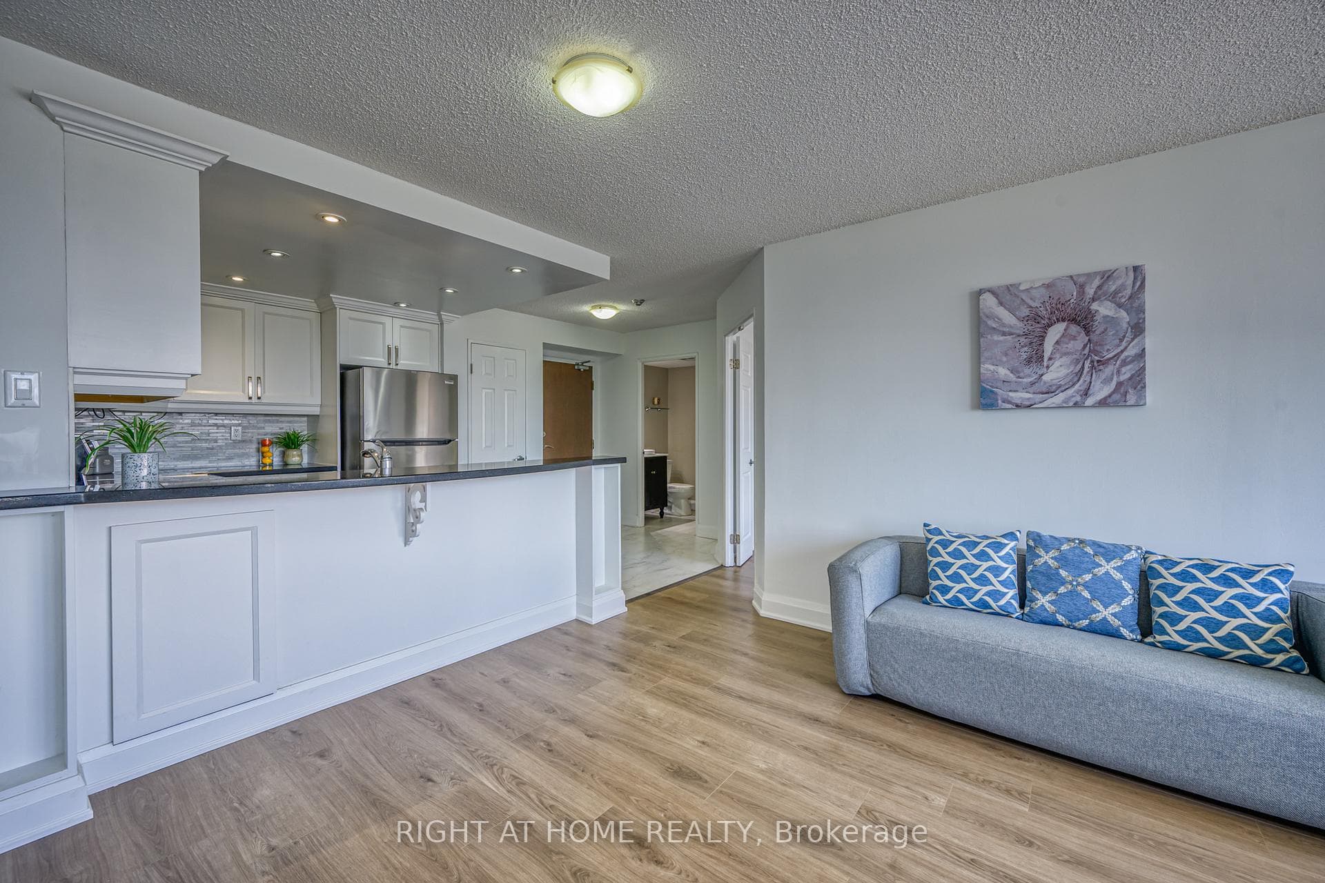 50 Kingsbridge Garden Circle Unit 1408 photo 8