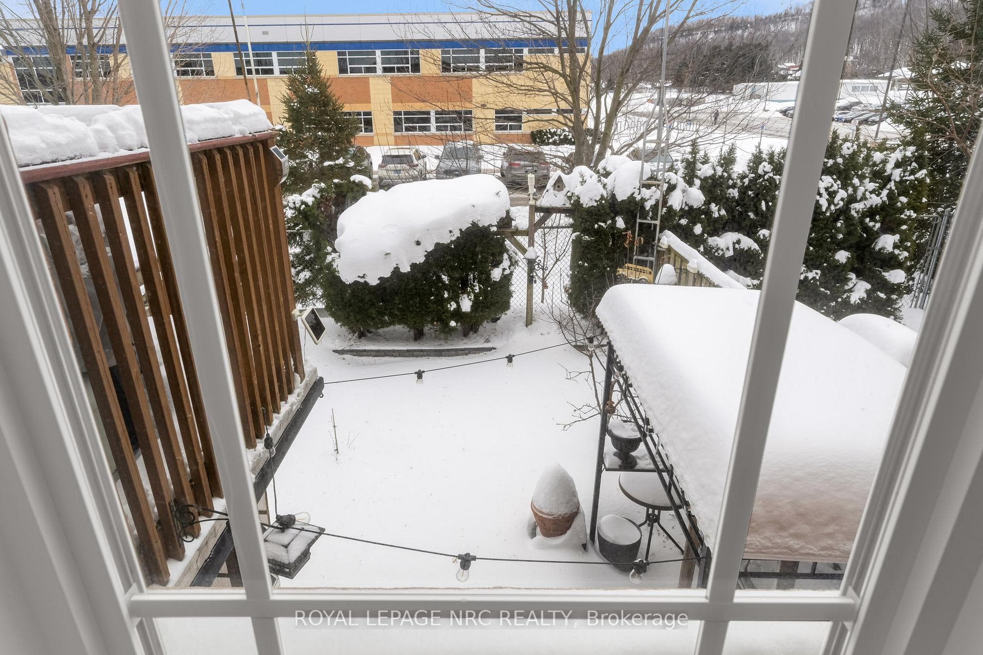 51 Hemlock Way photo 29