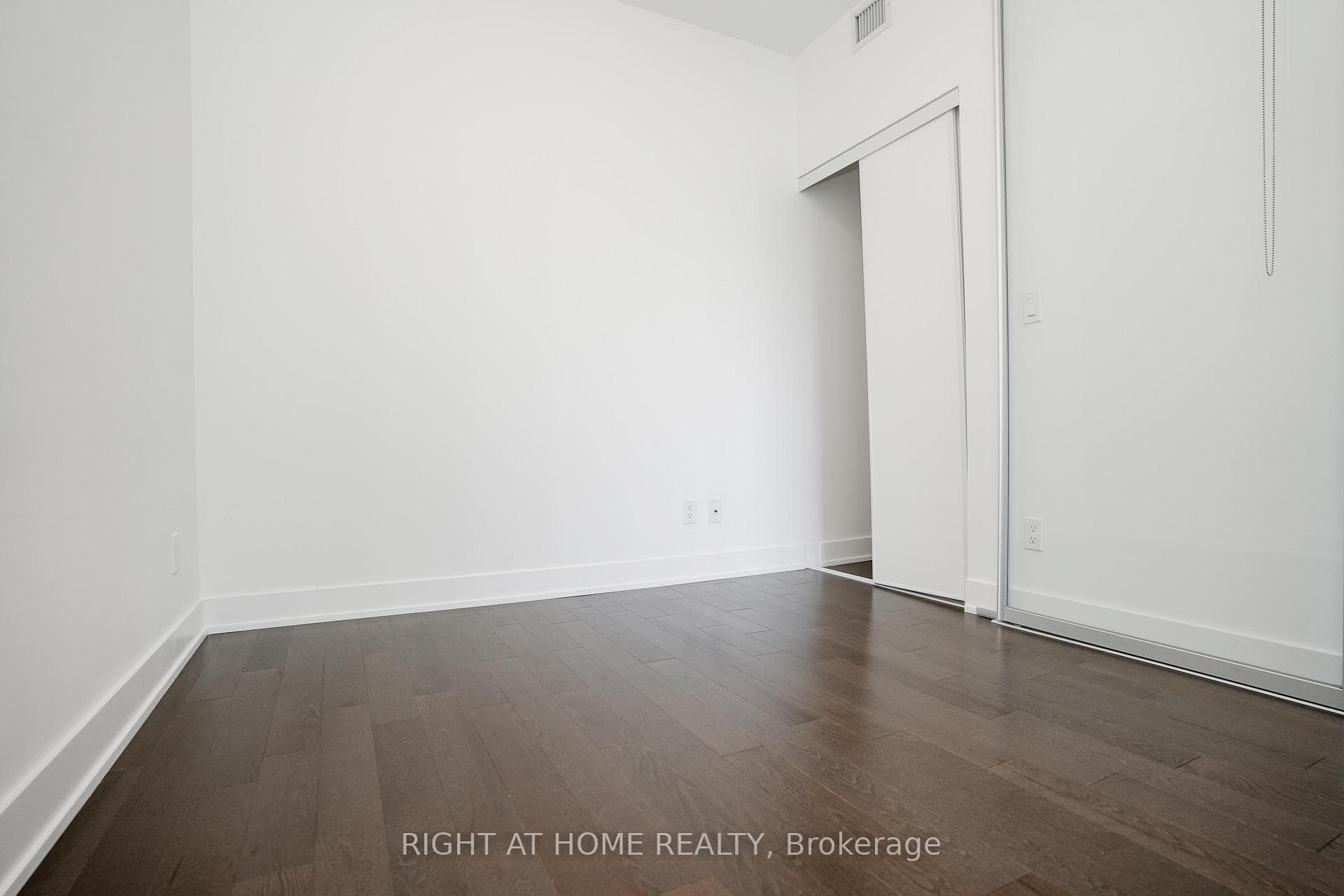 181 Bedford Road Unit 903 photo 14