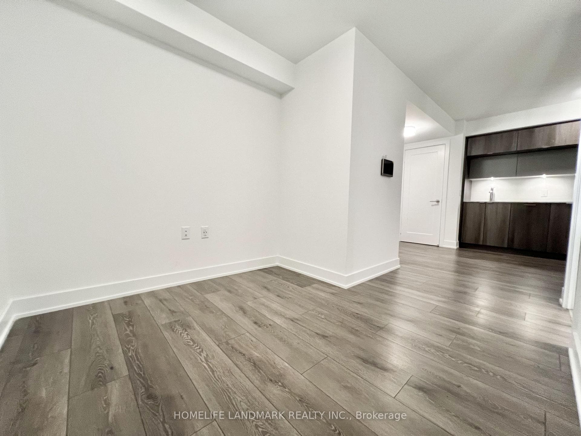 585 Bloor Street Unit 2121 photo 19